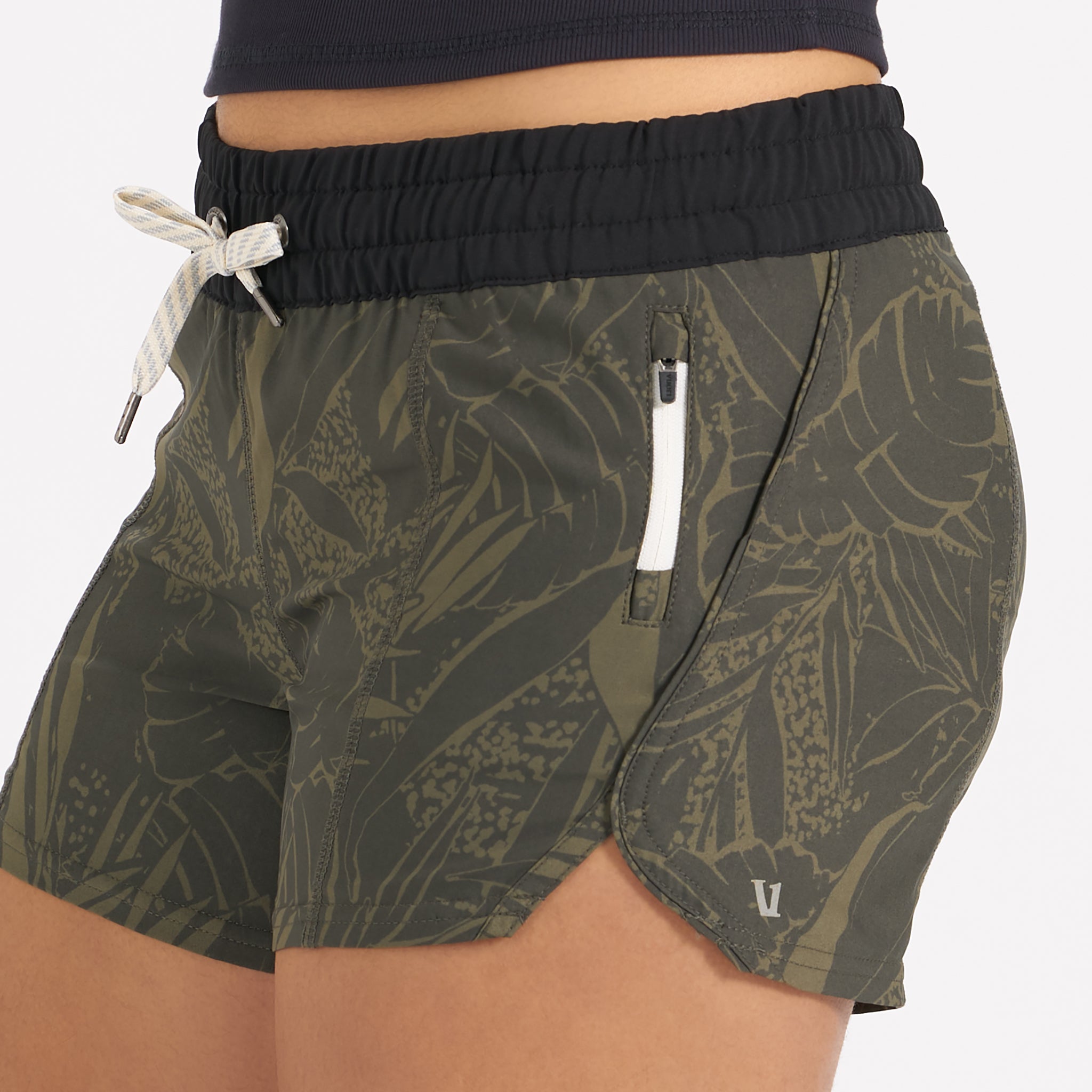 Clementine Short 4 | Oregano Rainforest - Image 5