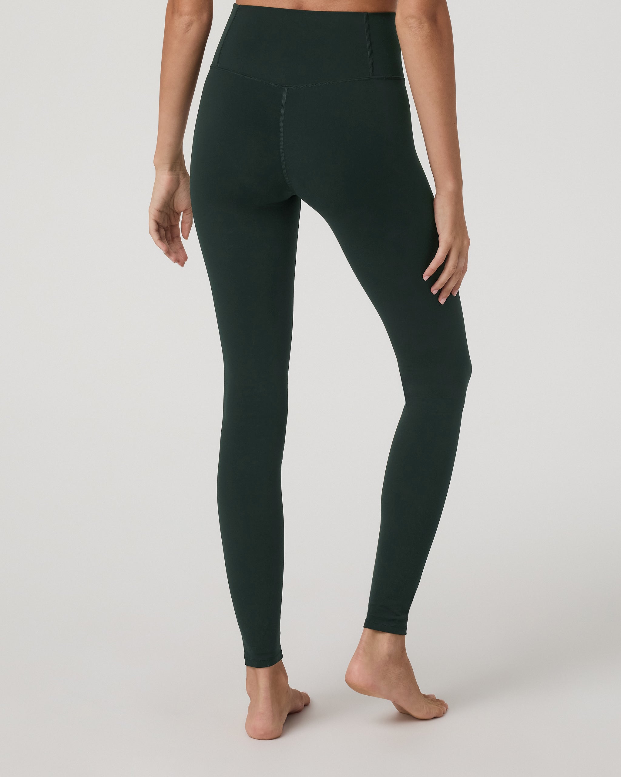 Vuori AllTheFeels™ Legging - Short | Evergreen - Image 3