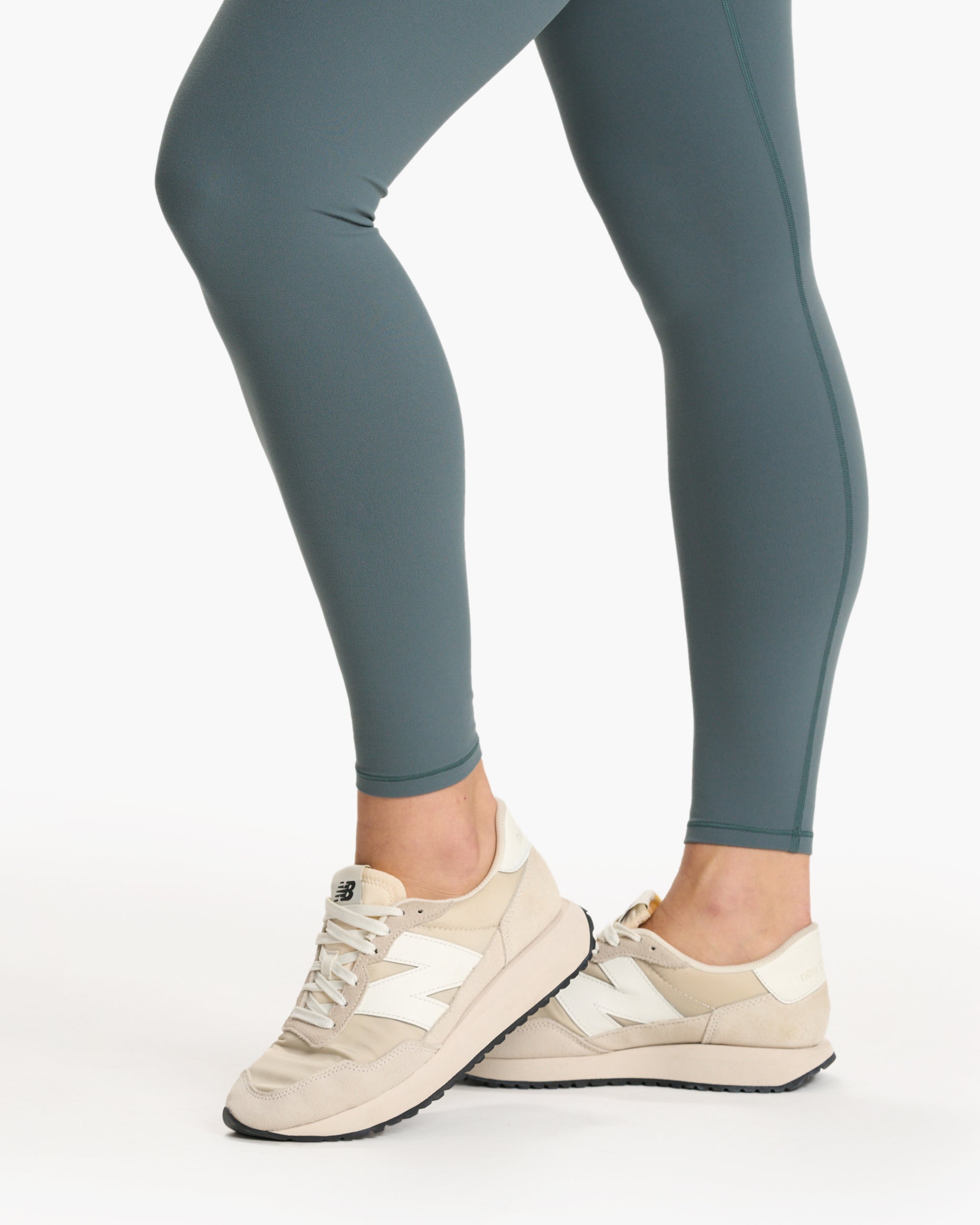 Vuori AllTheFeels™ Legging - Long | Lake - Image 5