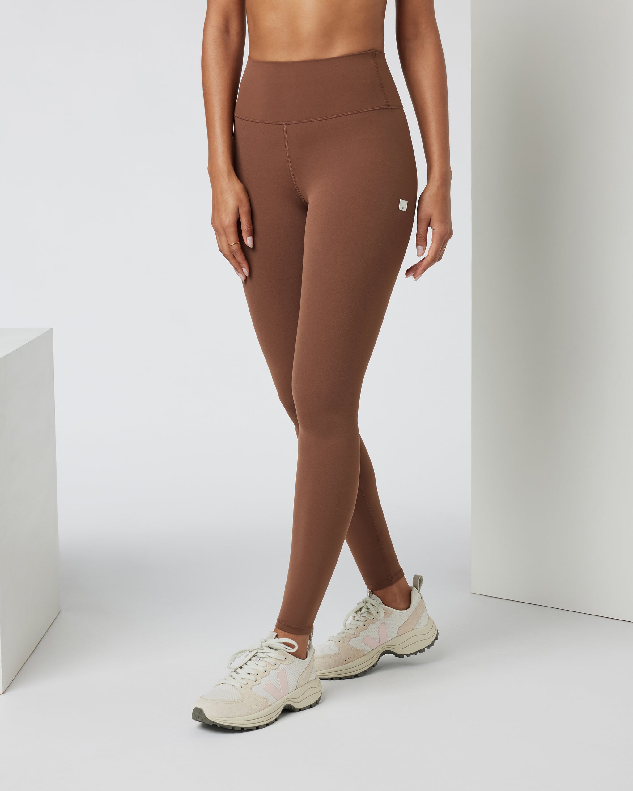 Vuori AllTheFeels™ Legging - Long | Pepper - Image 4