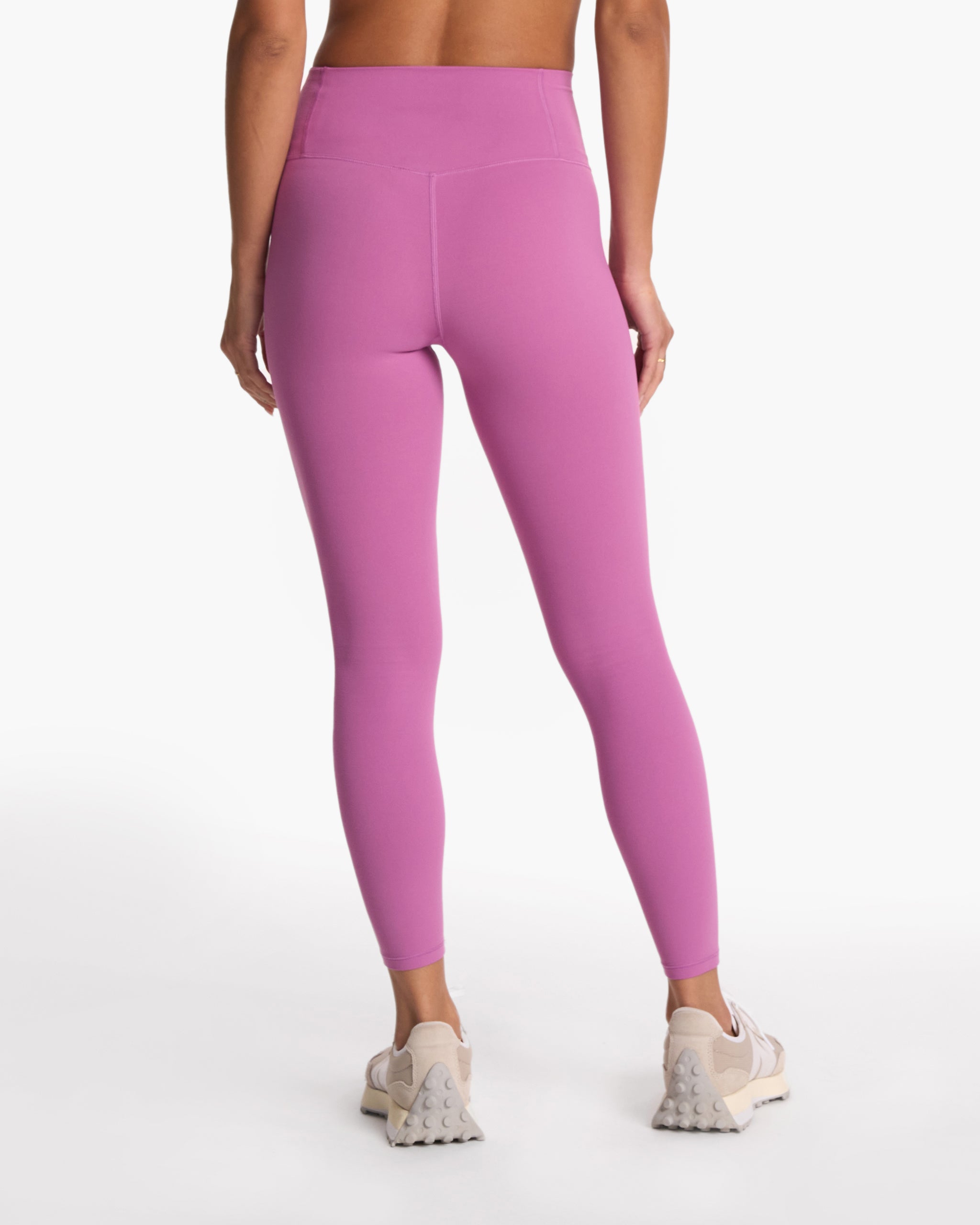 Vuori AllTheFeels™ Legging - Short | Claret - Image 4
