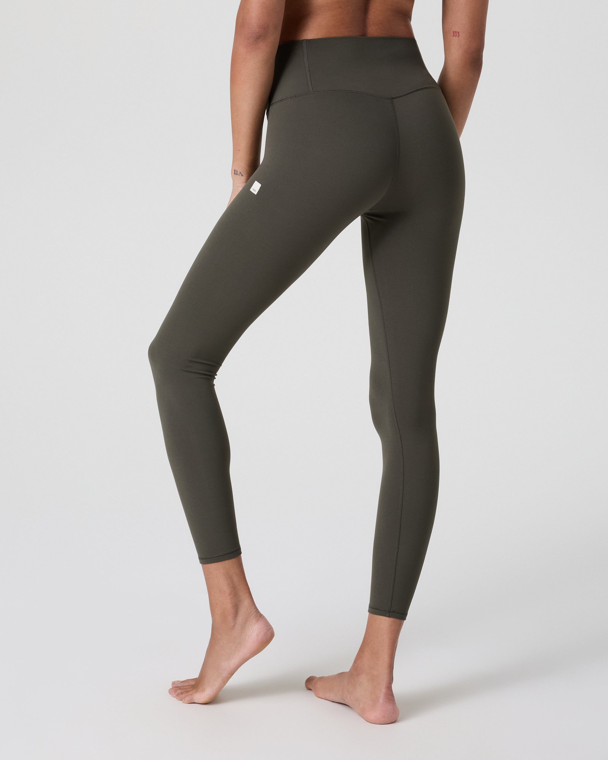 Vuori AllTheFeels™ Legging - Short | Kale - Image 3