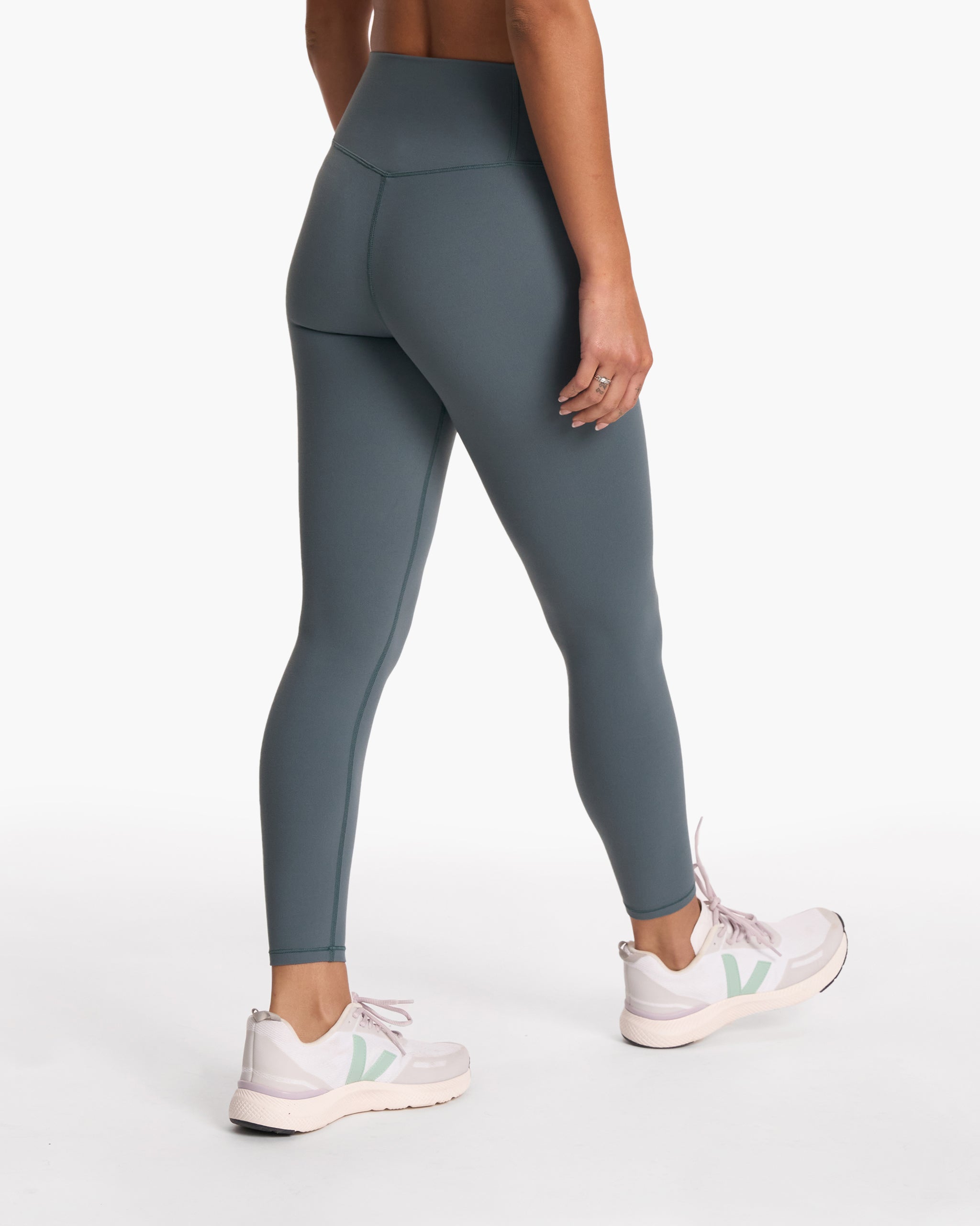 Vuori AllTheFeels™ Legging - Short | Lake - Image 4