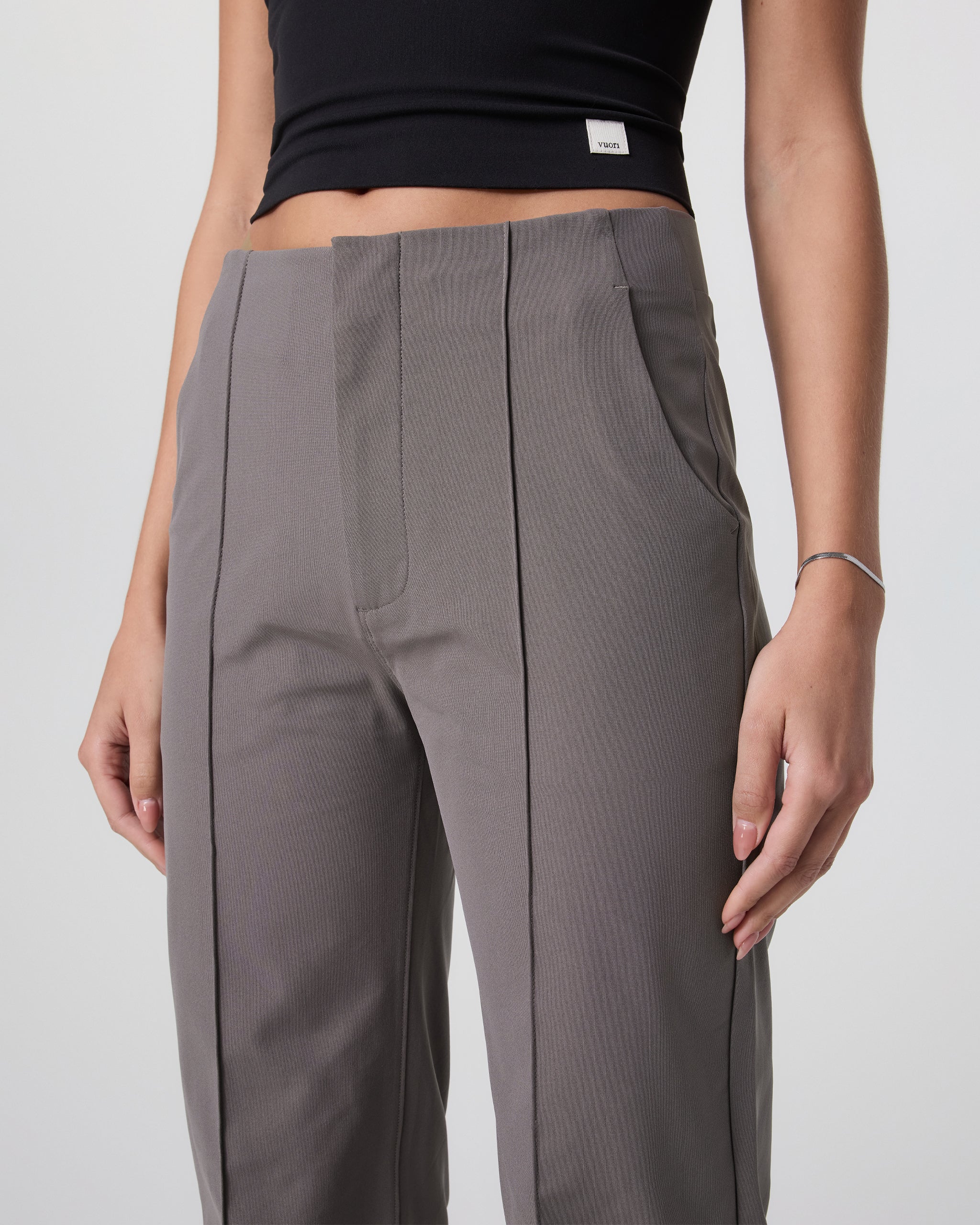 Women's Vuori Meta™ Wideleg Pant- Short | Chia - Image 4