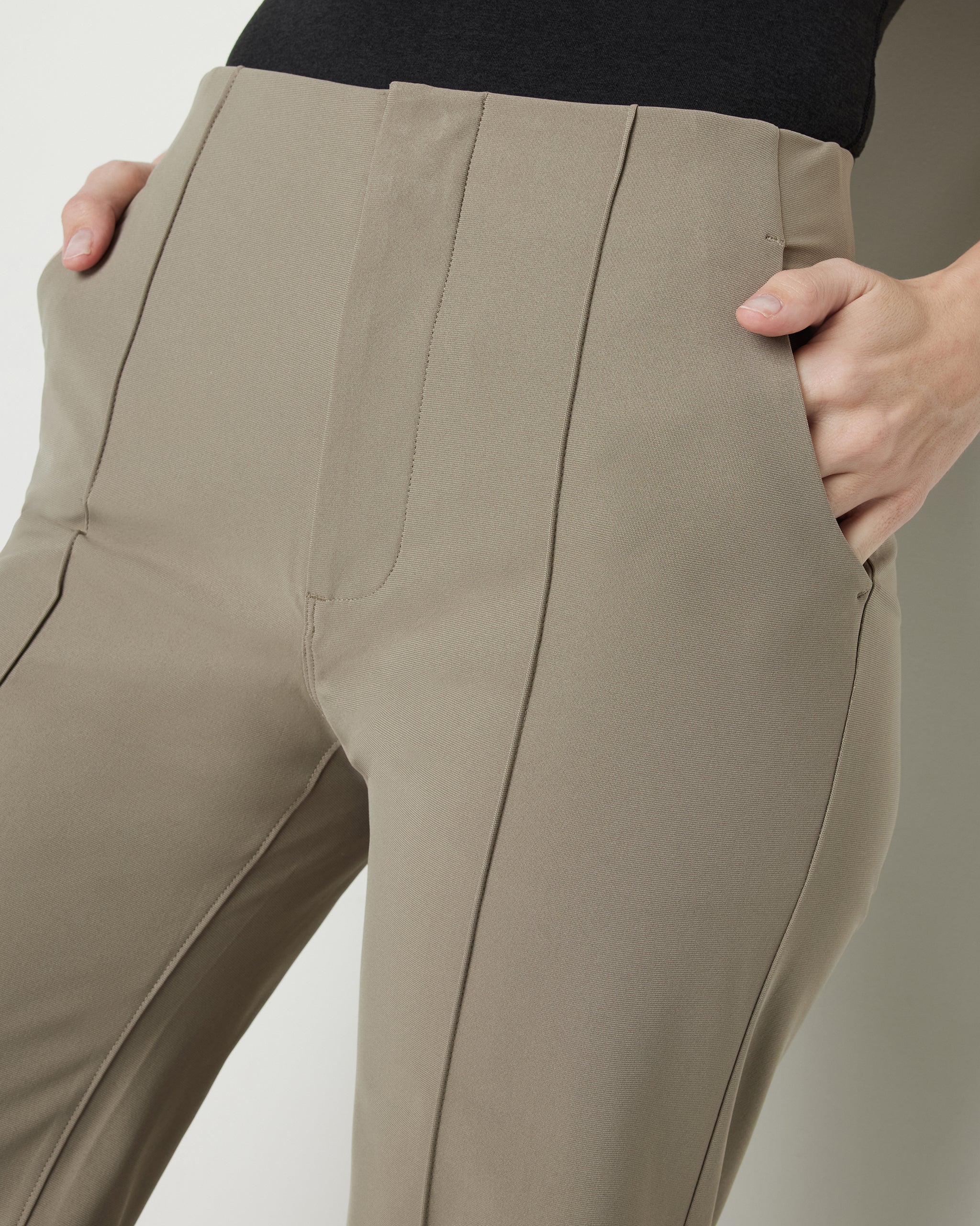 Womens Vuori Meta™ Wideleg Pant - Short | Taupe - Image 4