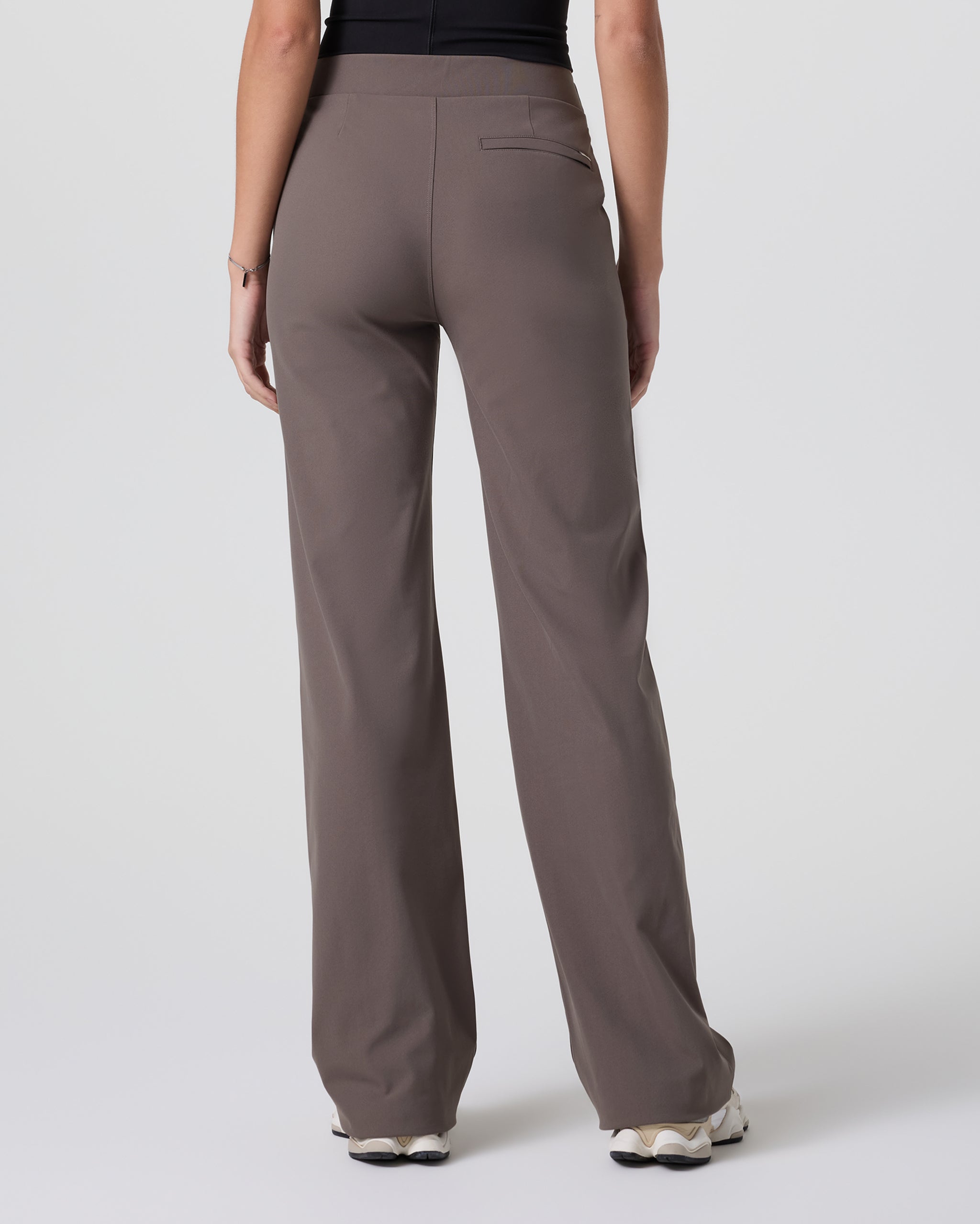 Women's Vuori Meta™ Wideleg Pant | Chia - Image 3
