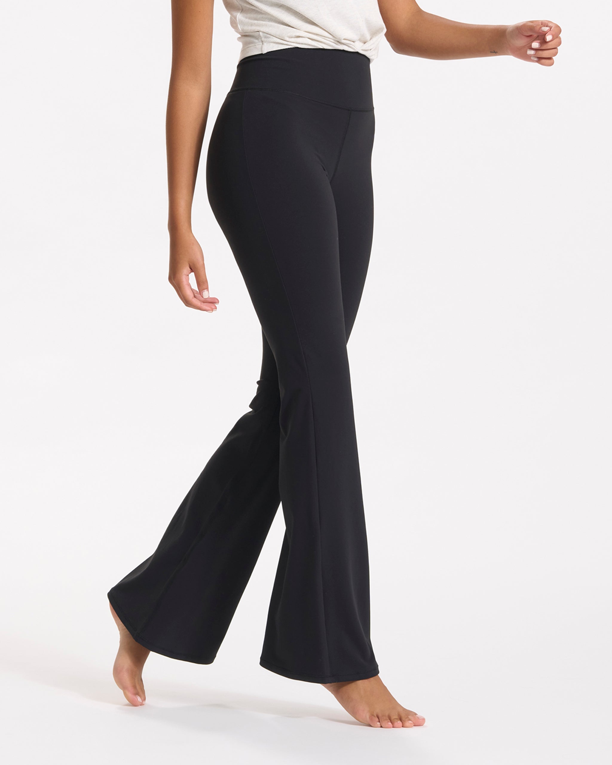 Studio Flare | Black - Image 2