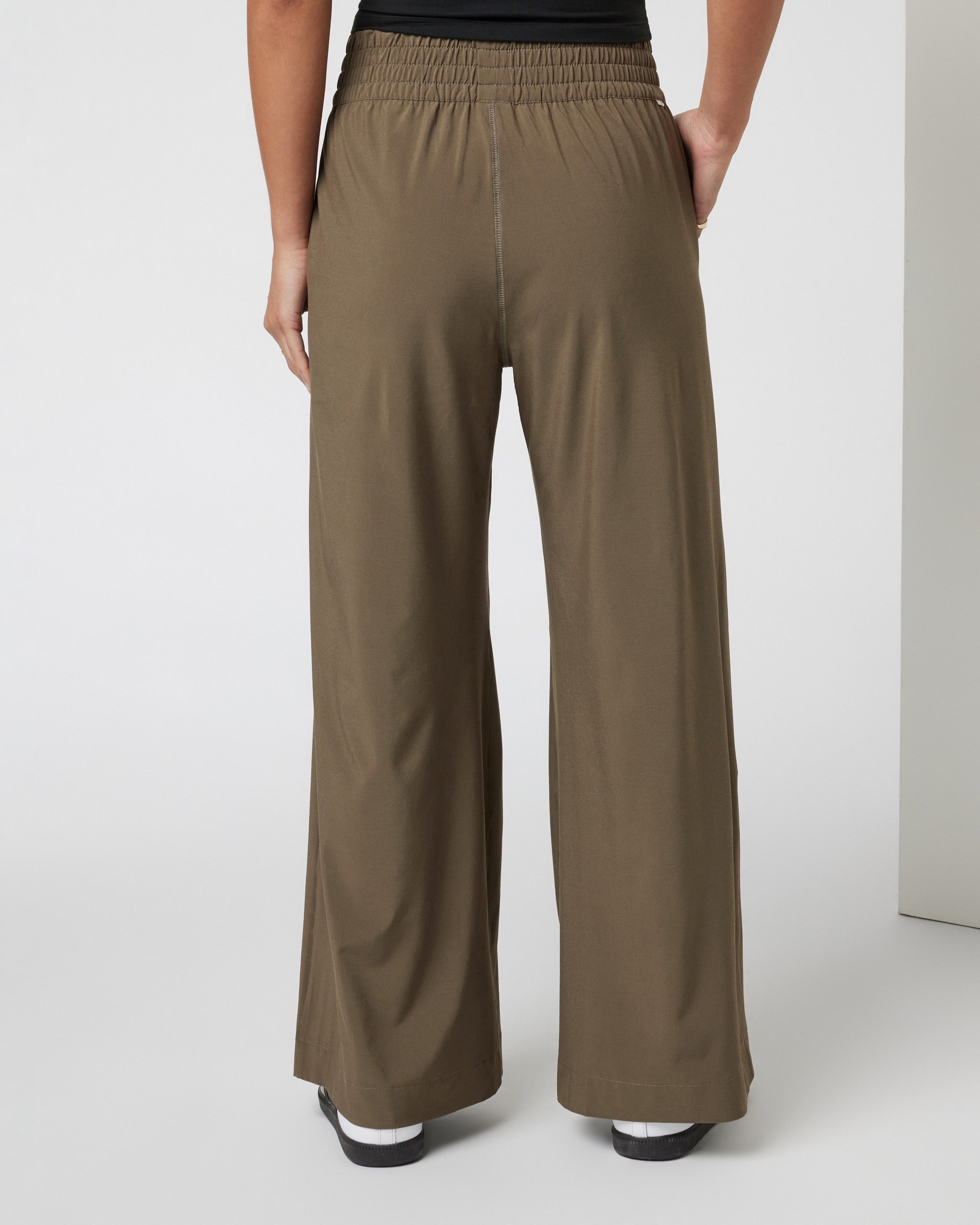 Villa Wideleg Pant - Short | Dark Oregano - Image 3