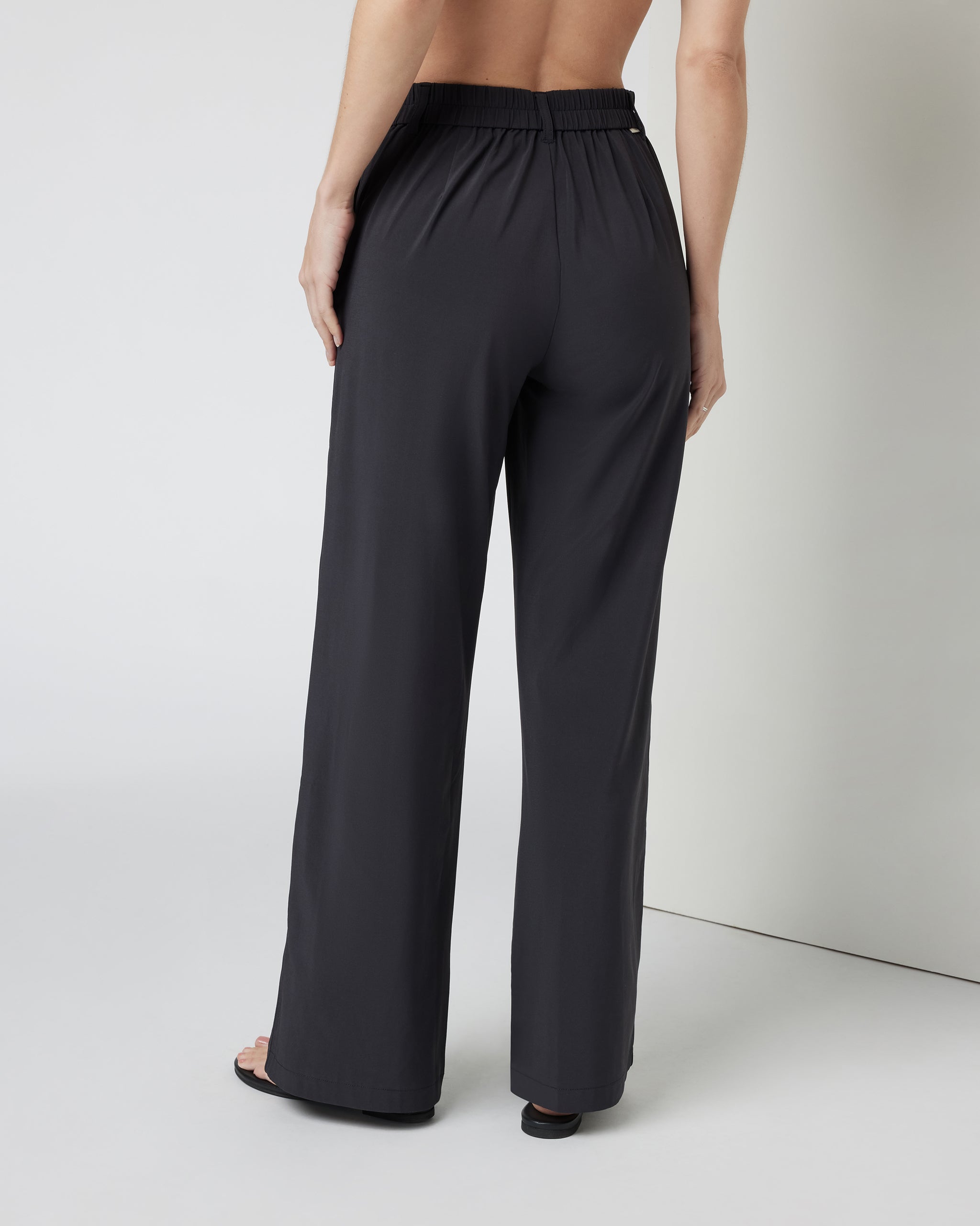 Villa Trouser-Short | Black - Image 3