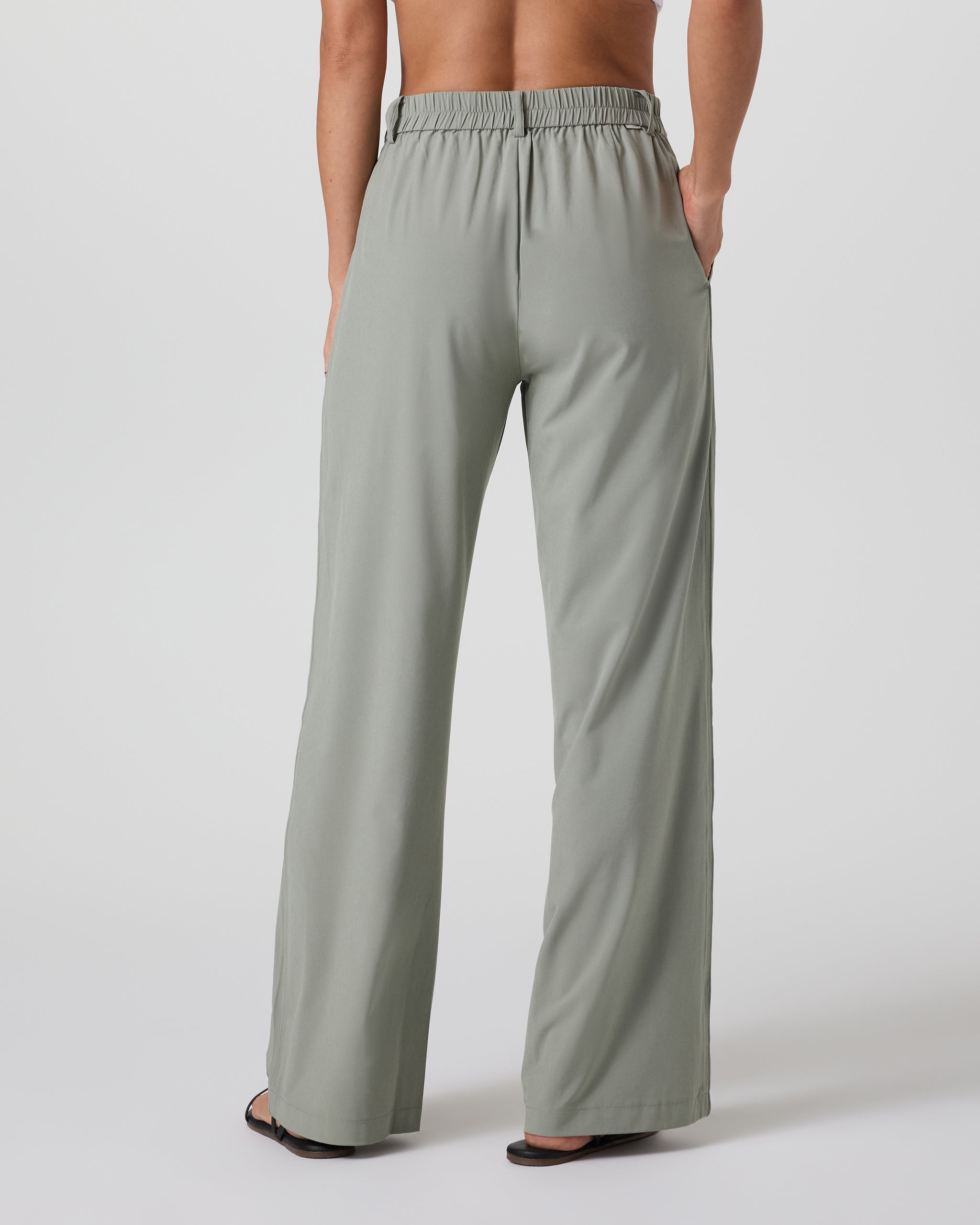 Villa Trouser-Short | Laurel - Image 3