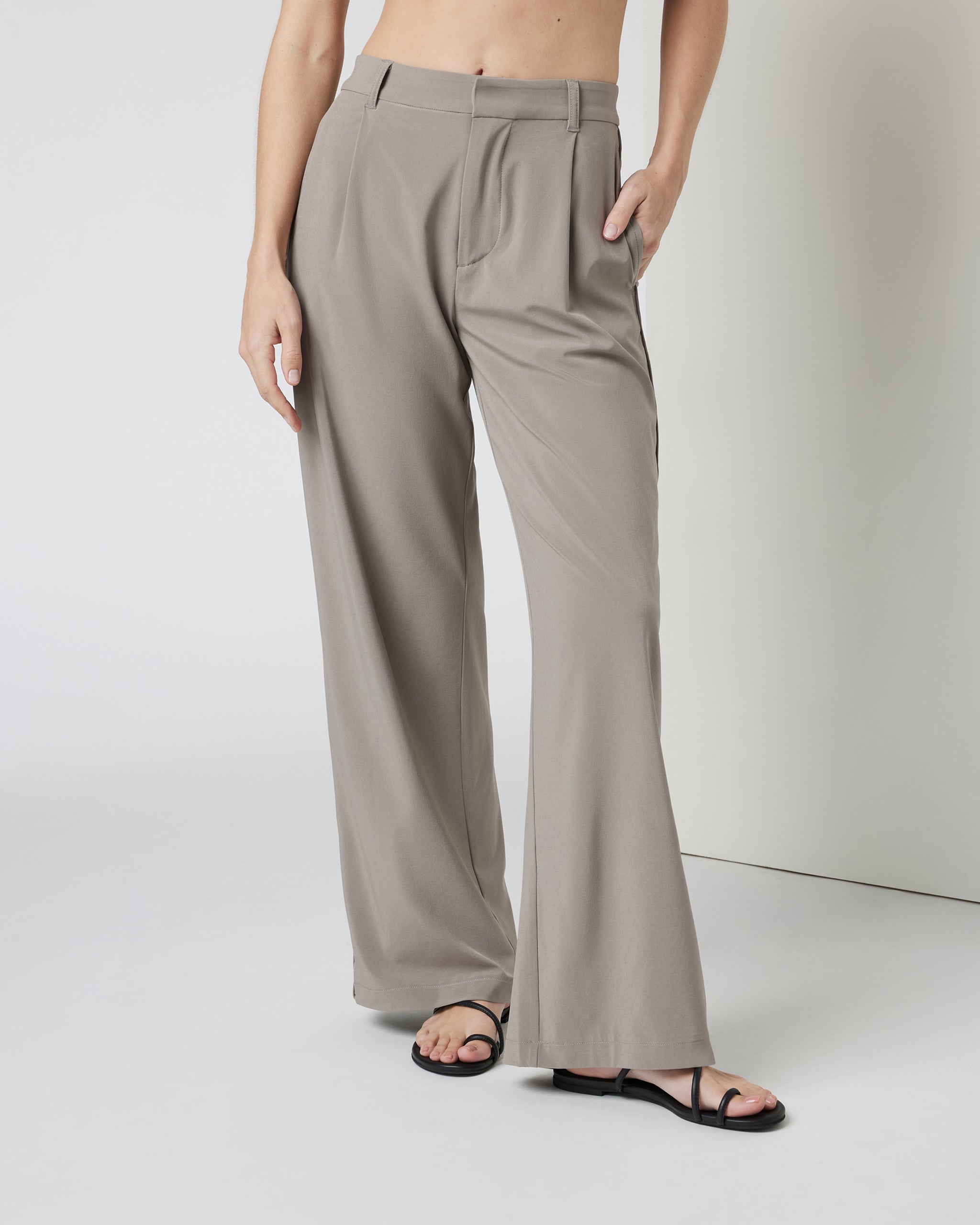 Villa Trouser-Short | Walnut - Image 4