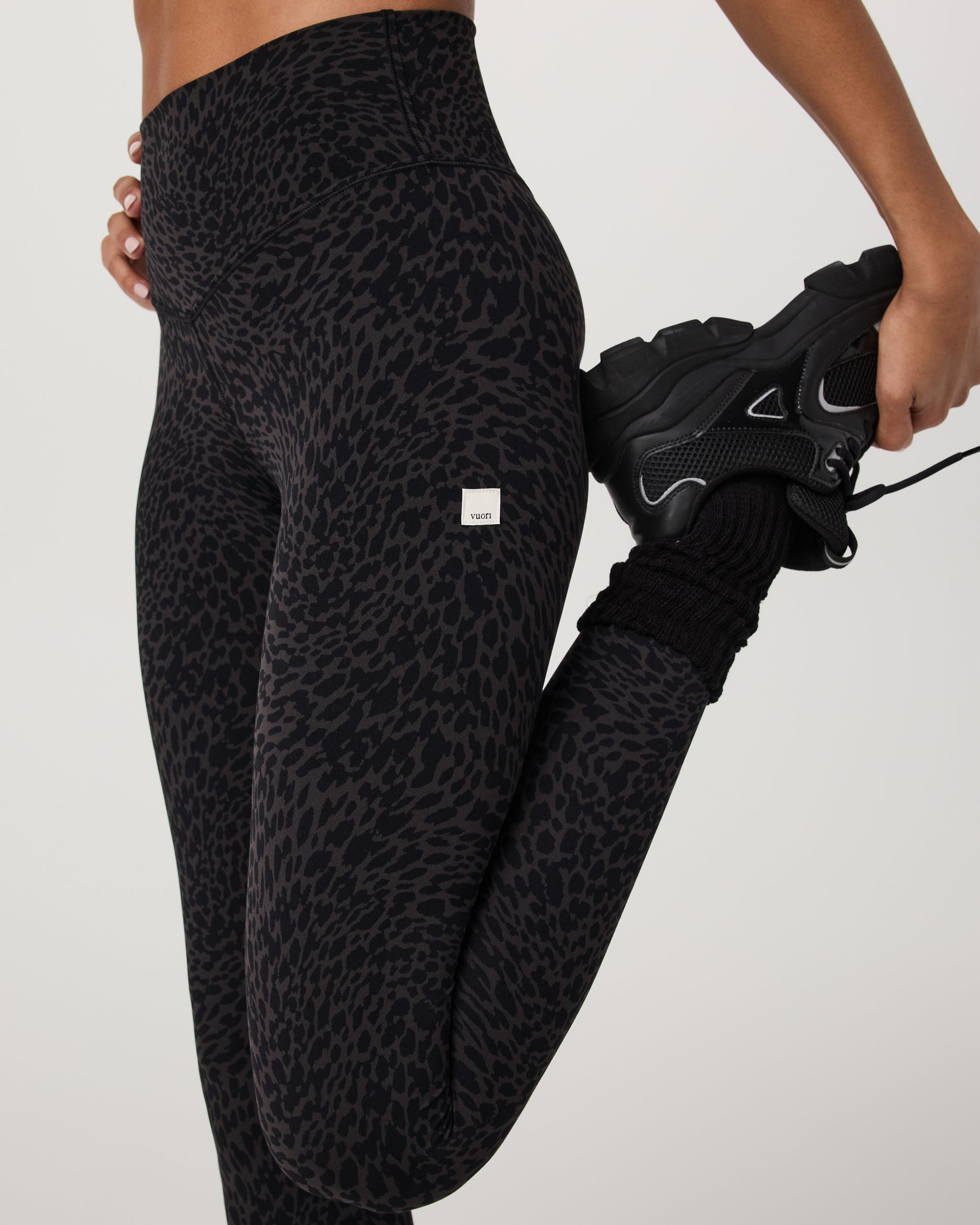 Vuori AllTheForm™ Legging | Black Blurred Torrent - Image 2