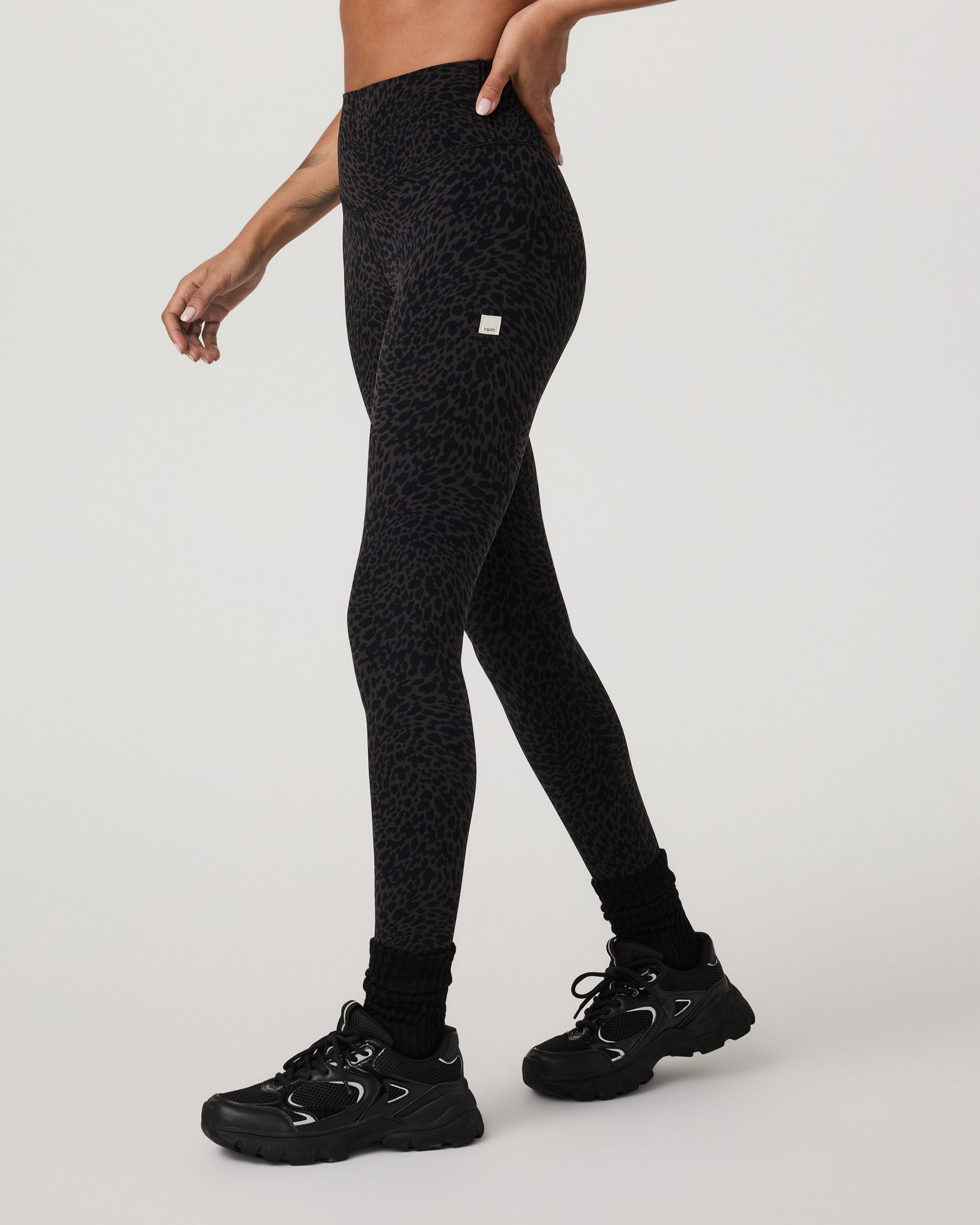Vuori AllTheForm™ Legging | Black Blurred Torrent - Image 5