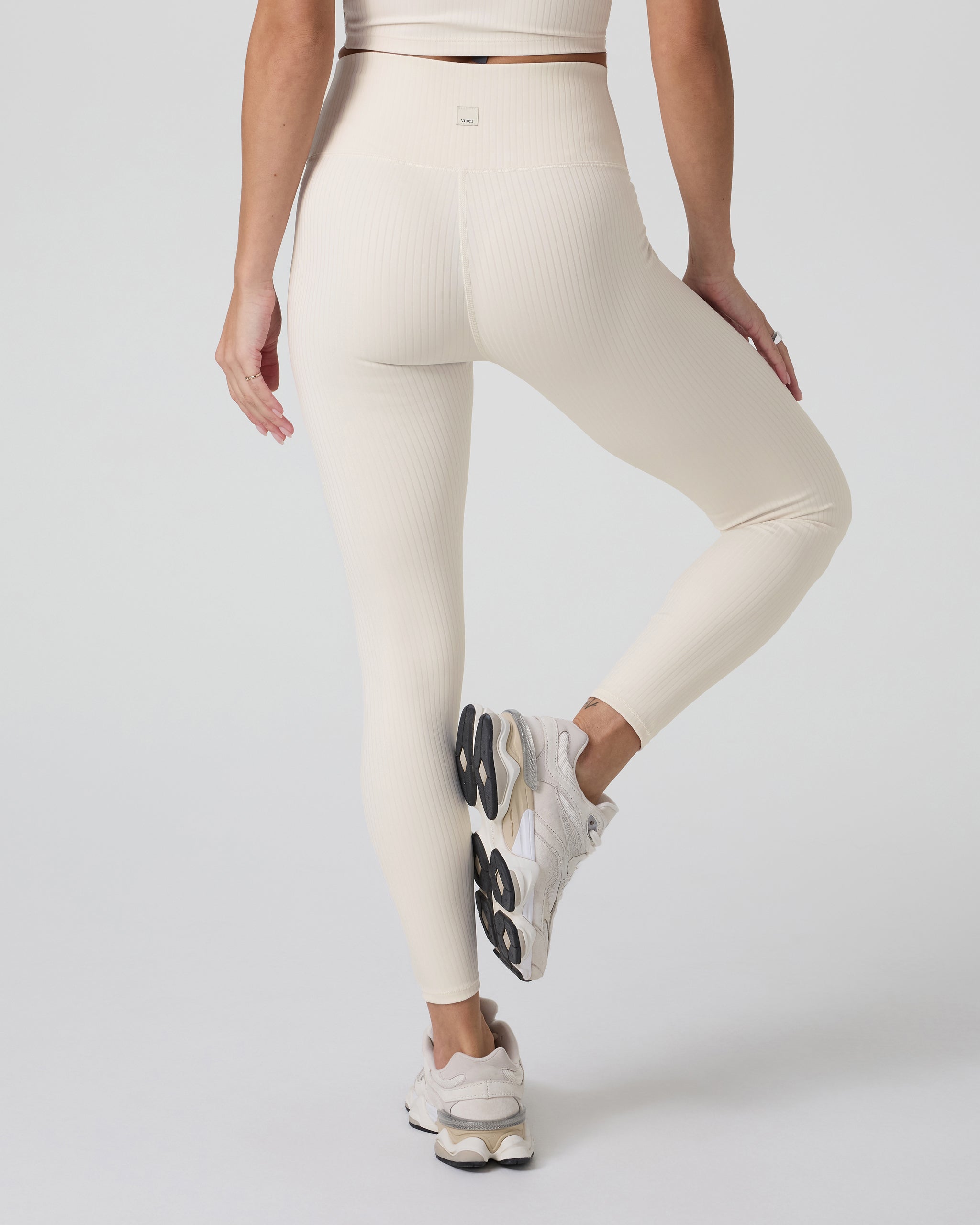 Inversion Rib Legging | Marshmallow - Image 2