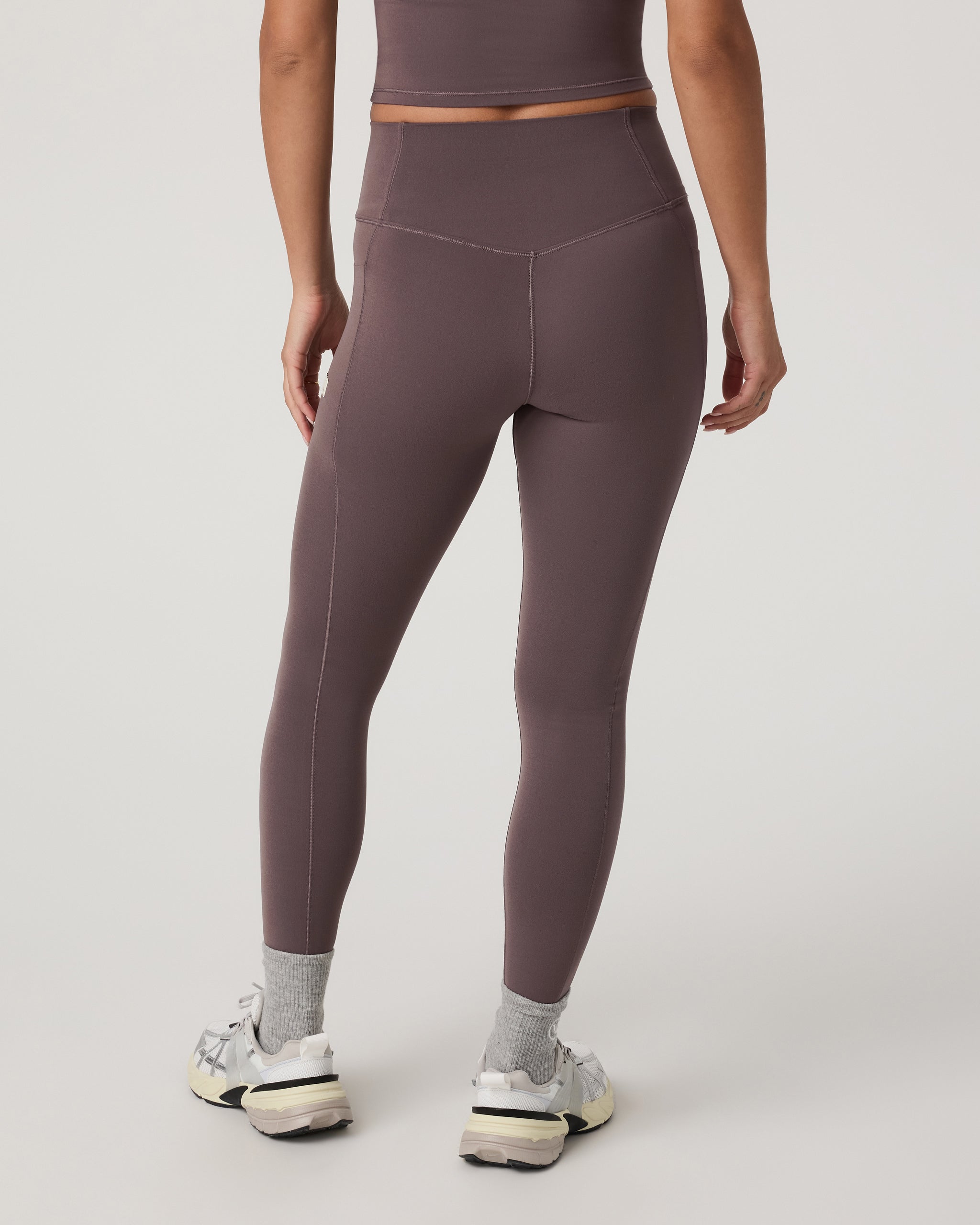 Vuori AllTheForm™ Pocket Legging | Huckleberry - Image 3