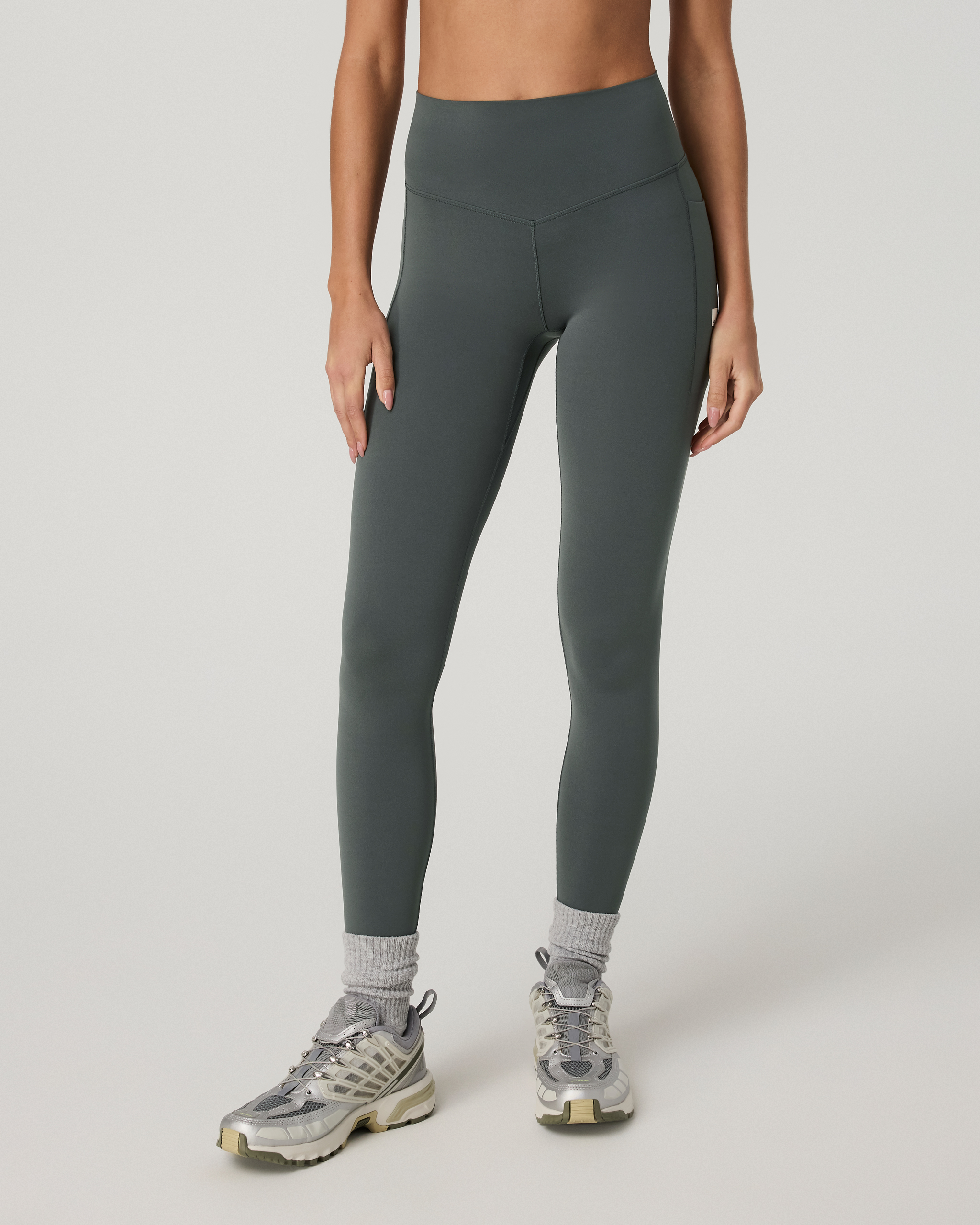 Vuori AllTheForm™ Pocket Legging - Short | Dark Jade - Image 2