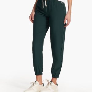 Weekend Jogger | Grass