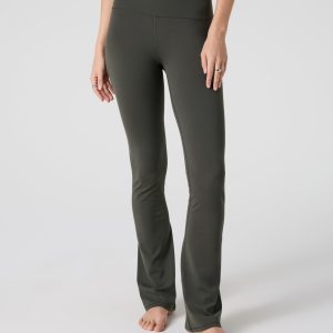 Vuori AllTheFeels™ Slim Flare | Kale