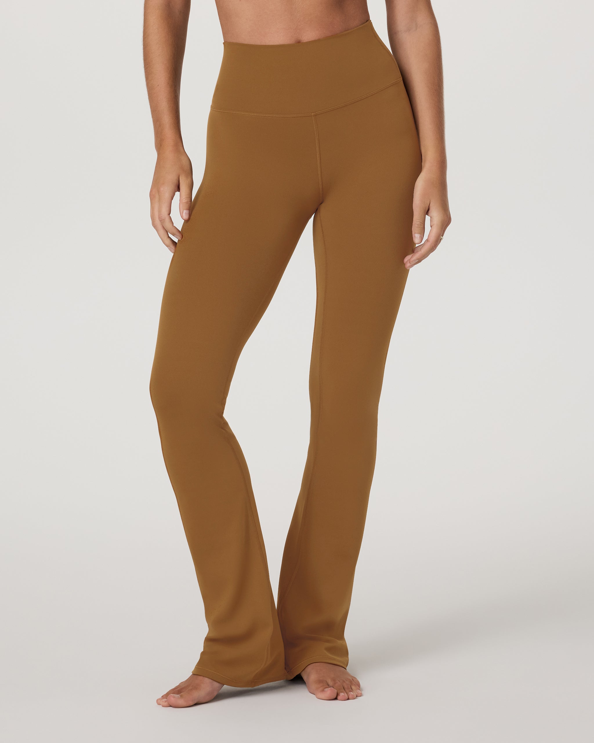 Vuori AllTheFeels™ Slim Flare | Rum - Image 2