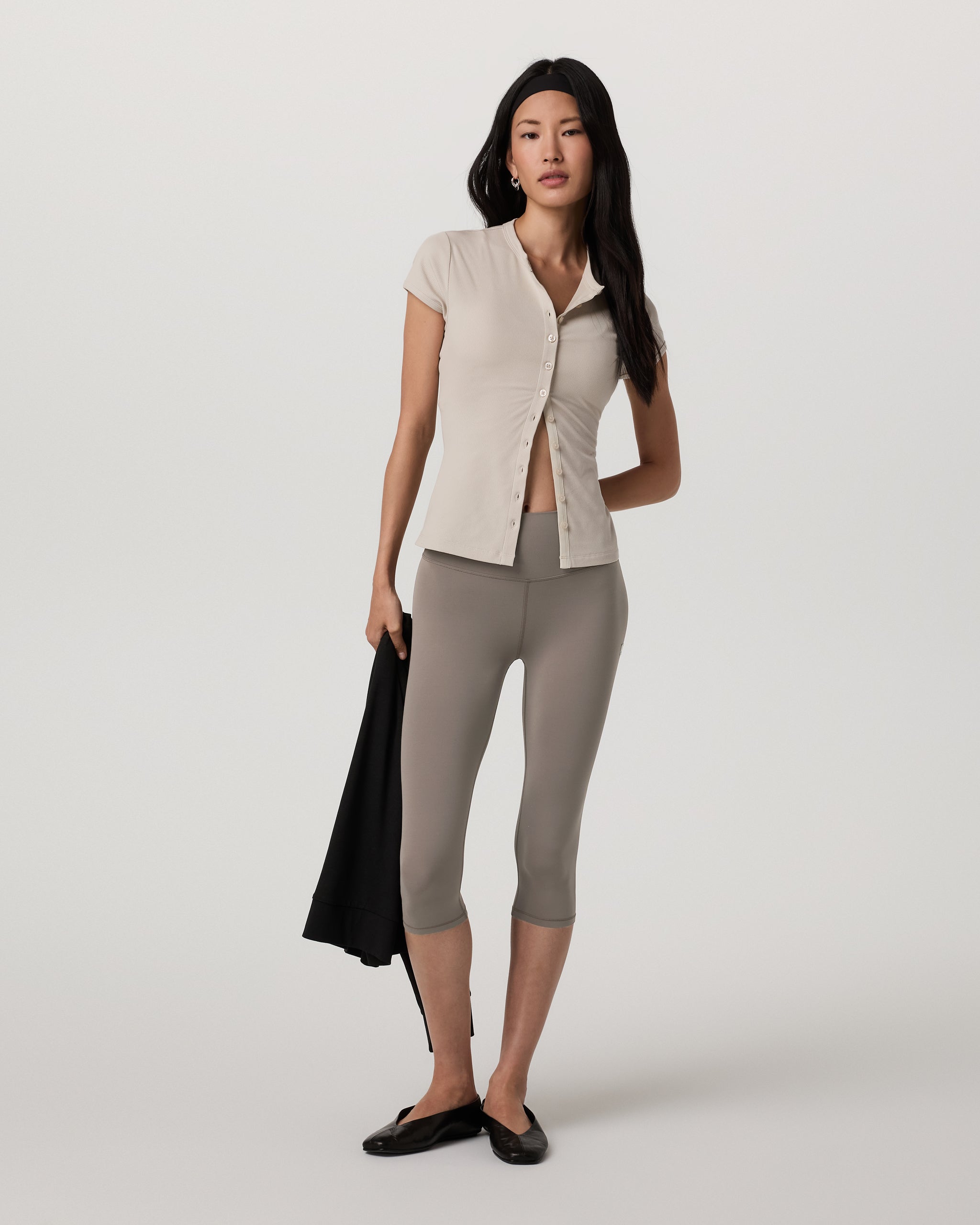 Vuori AllTheFeels™ Crop Legging | Smokey Taupe - Image 4