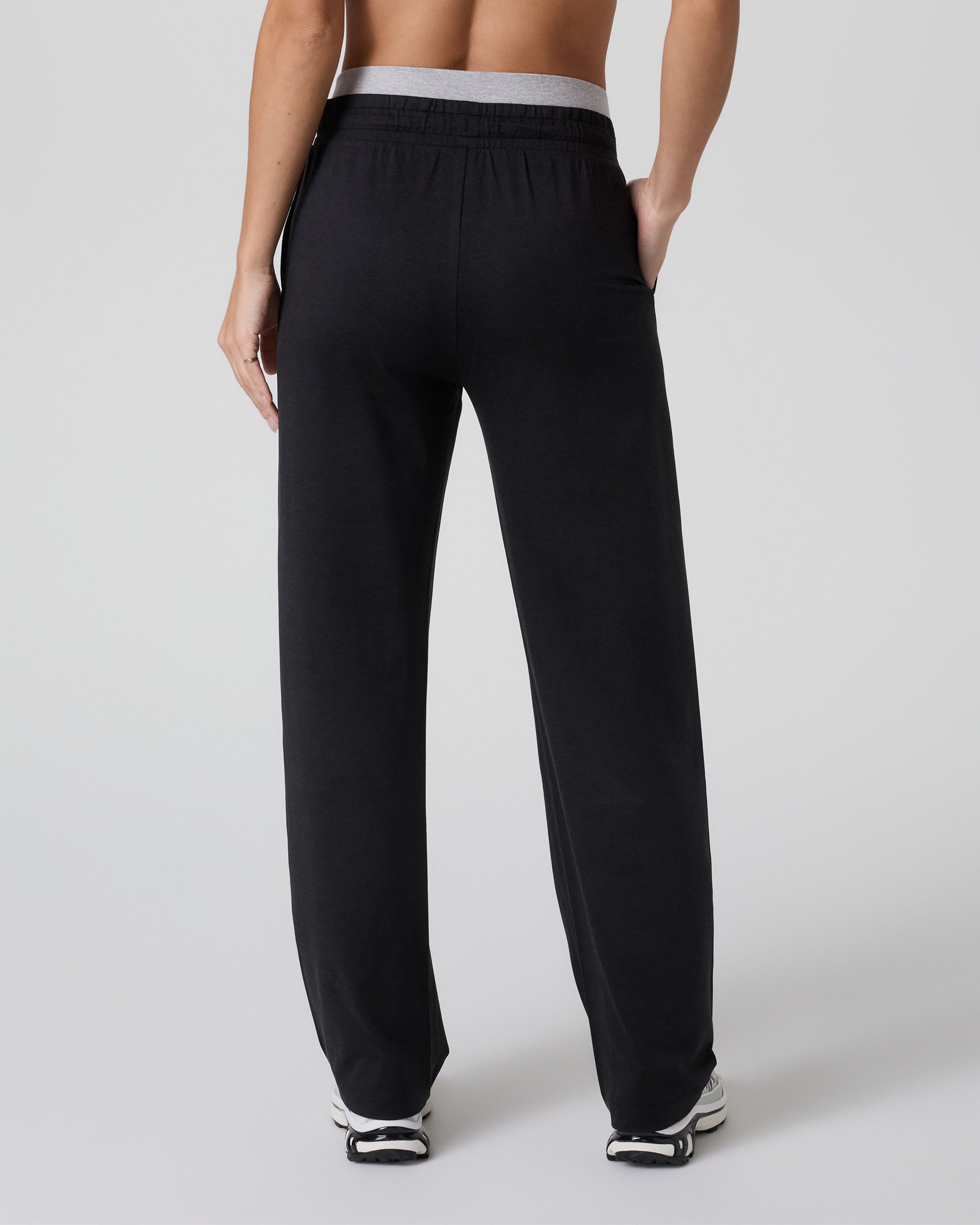 Halo Warm Up Straight Leg Pant | Black Heather - Image 3