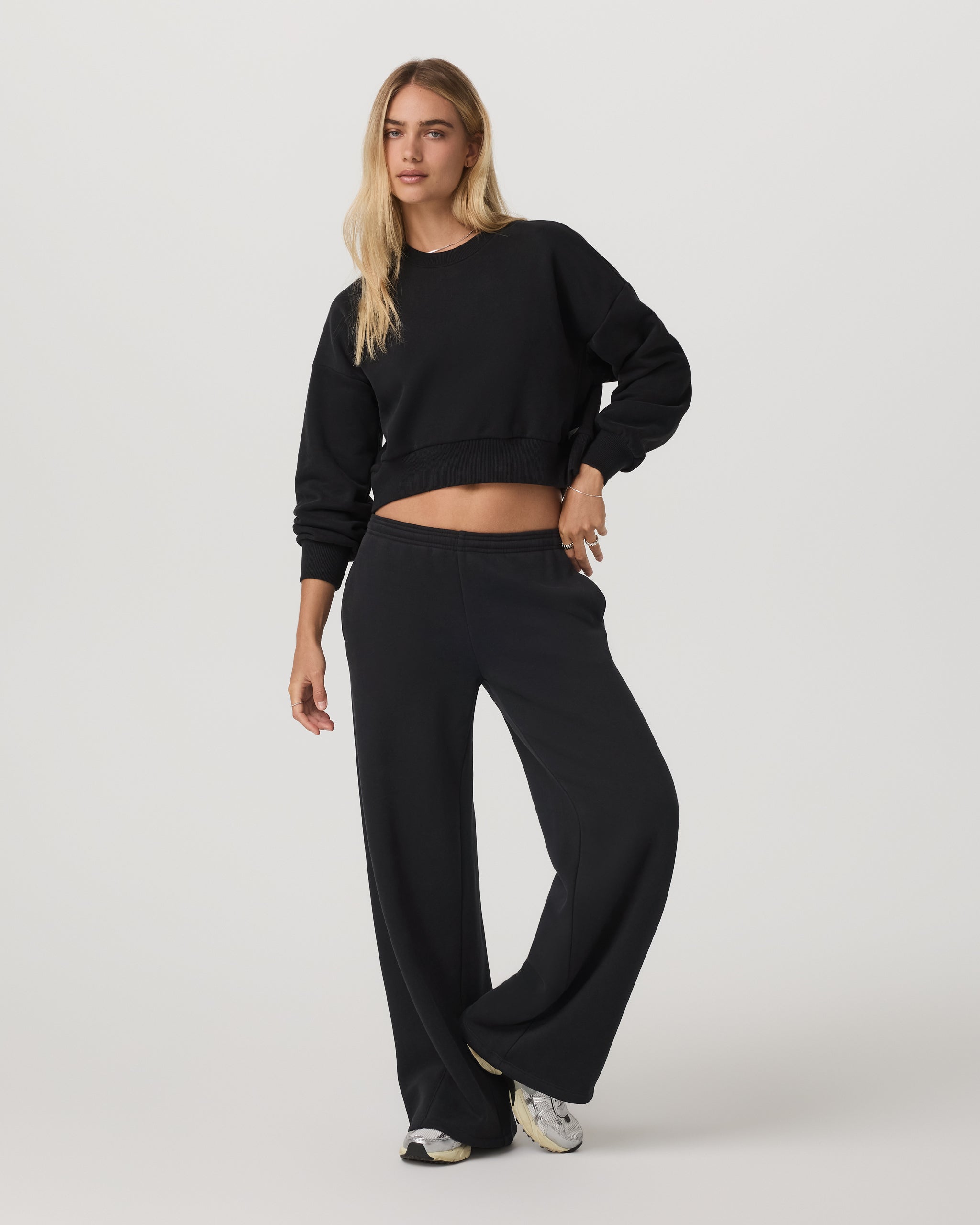Restore Ultra Wideleg Sweatpant - Short | Washed Black - Image 4