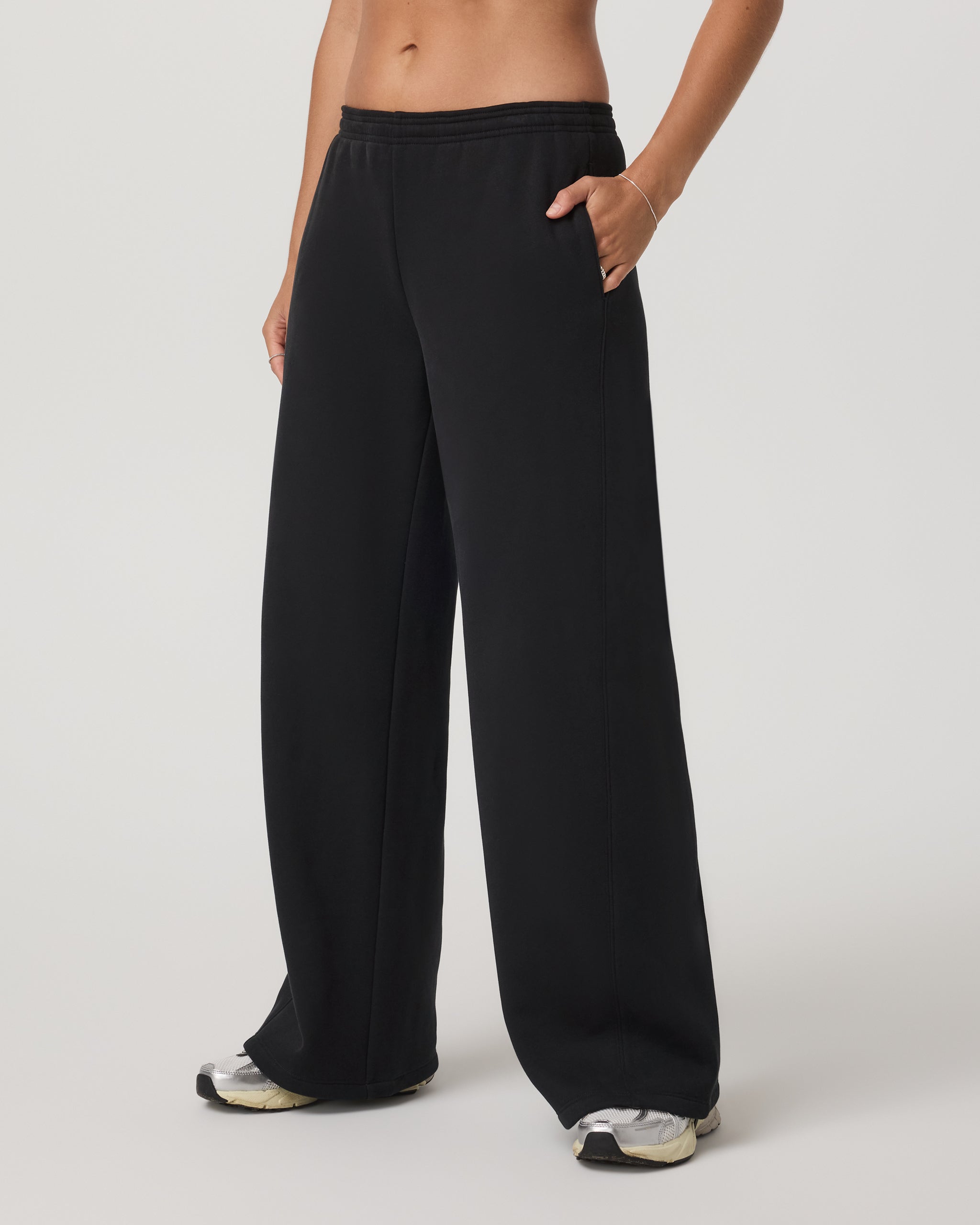 Restore Ultra Wideleg Sweatpant - Short | Washed Black