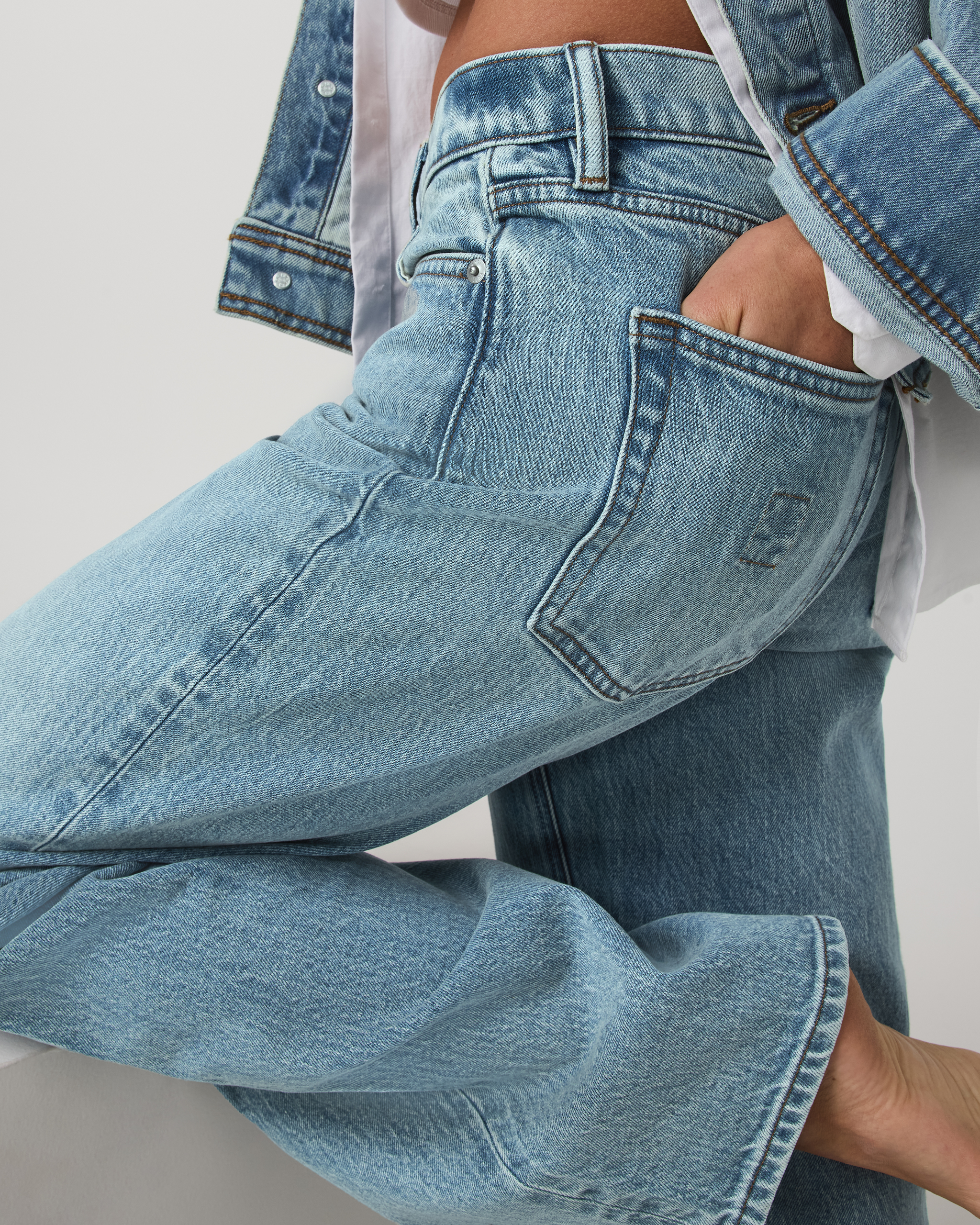 Women's Vuori Vintage Wideleg Jean | Light Wash Indigo Denim - Image 8