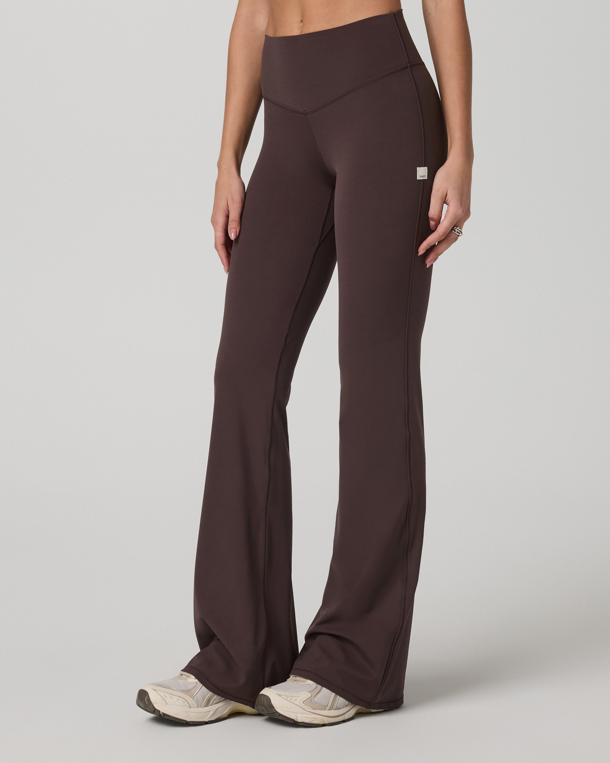 Vuori AllTheForm™ Flare - Short | French Roast