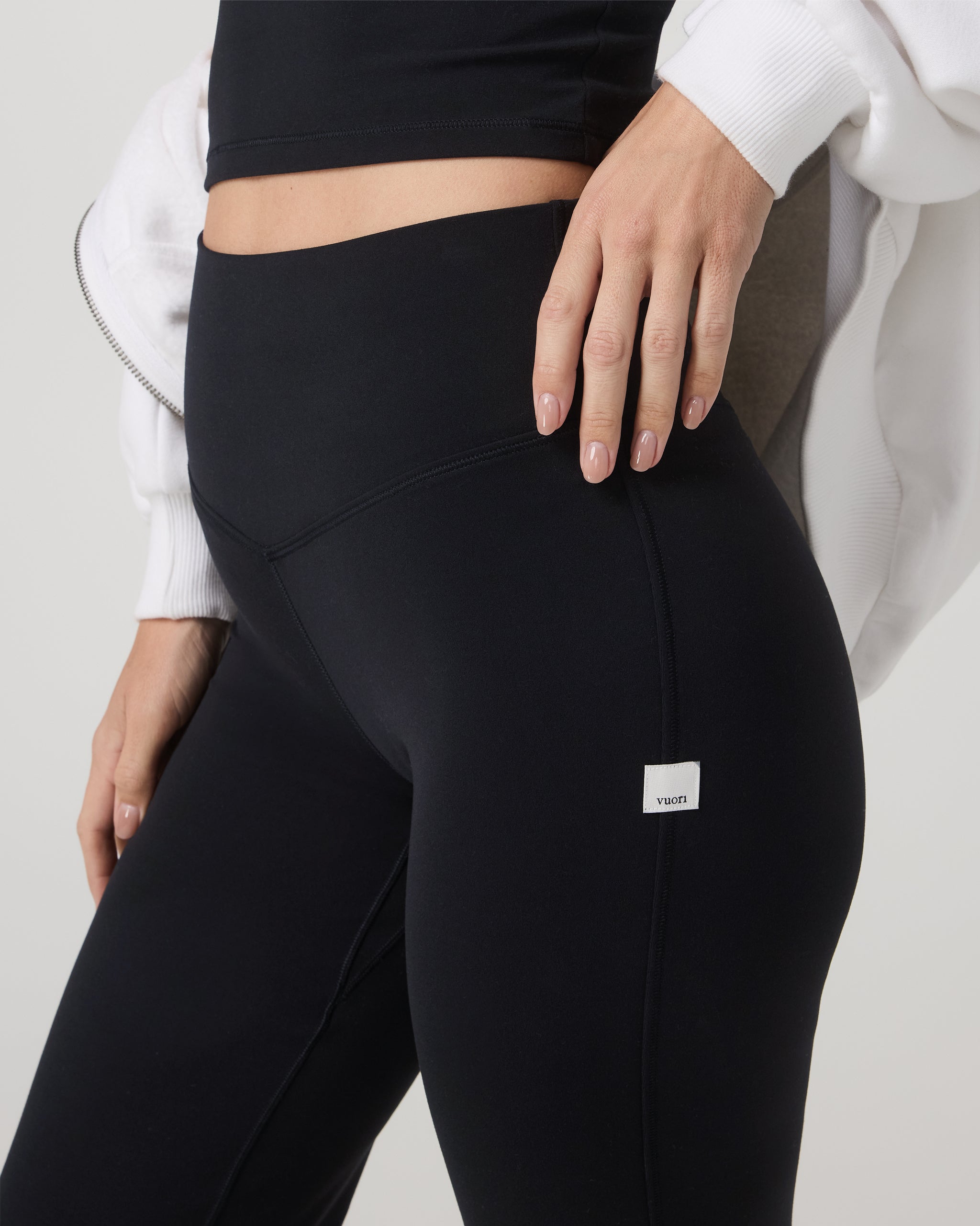 Vuori AllTheForm™ Flare - Short | Black - Image 4