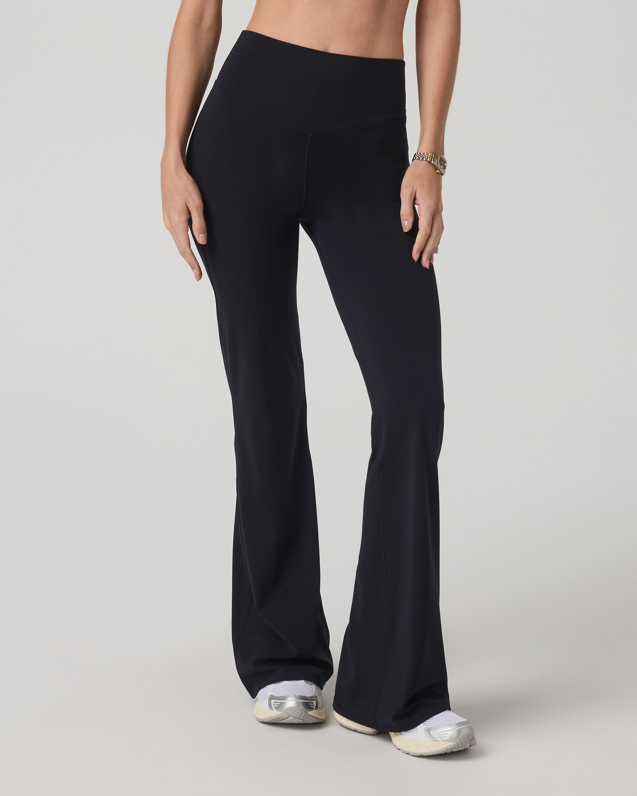 Vuori AllTheForm™ Flare - Long | Black