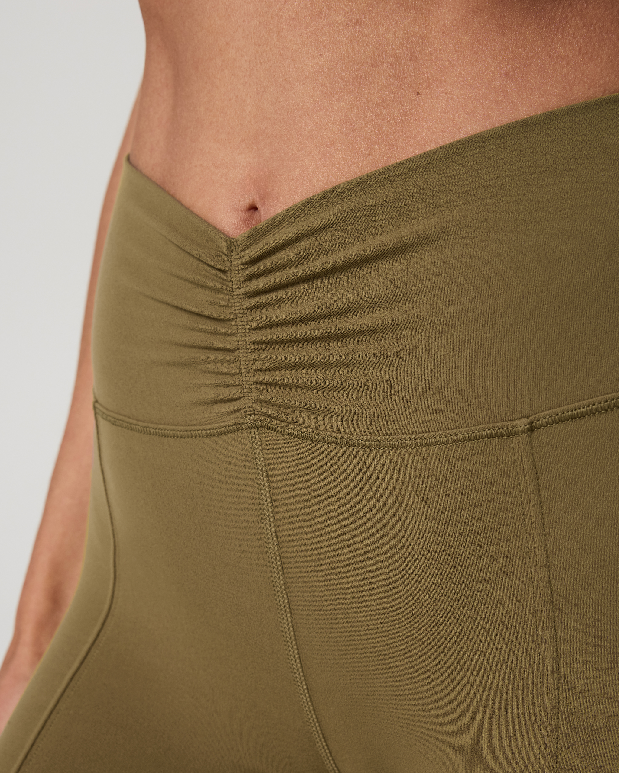 Vuori AllTheFeels™ Shirred Crop | Saguaro - Image 2