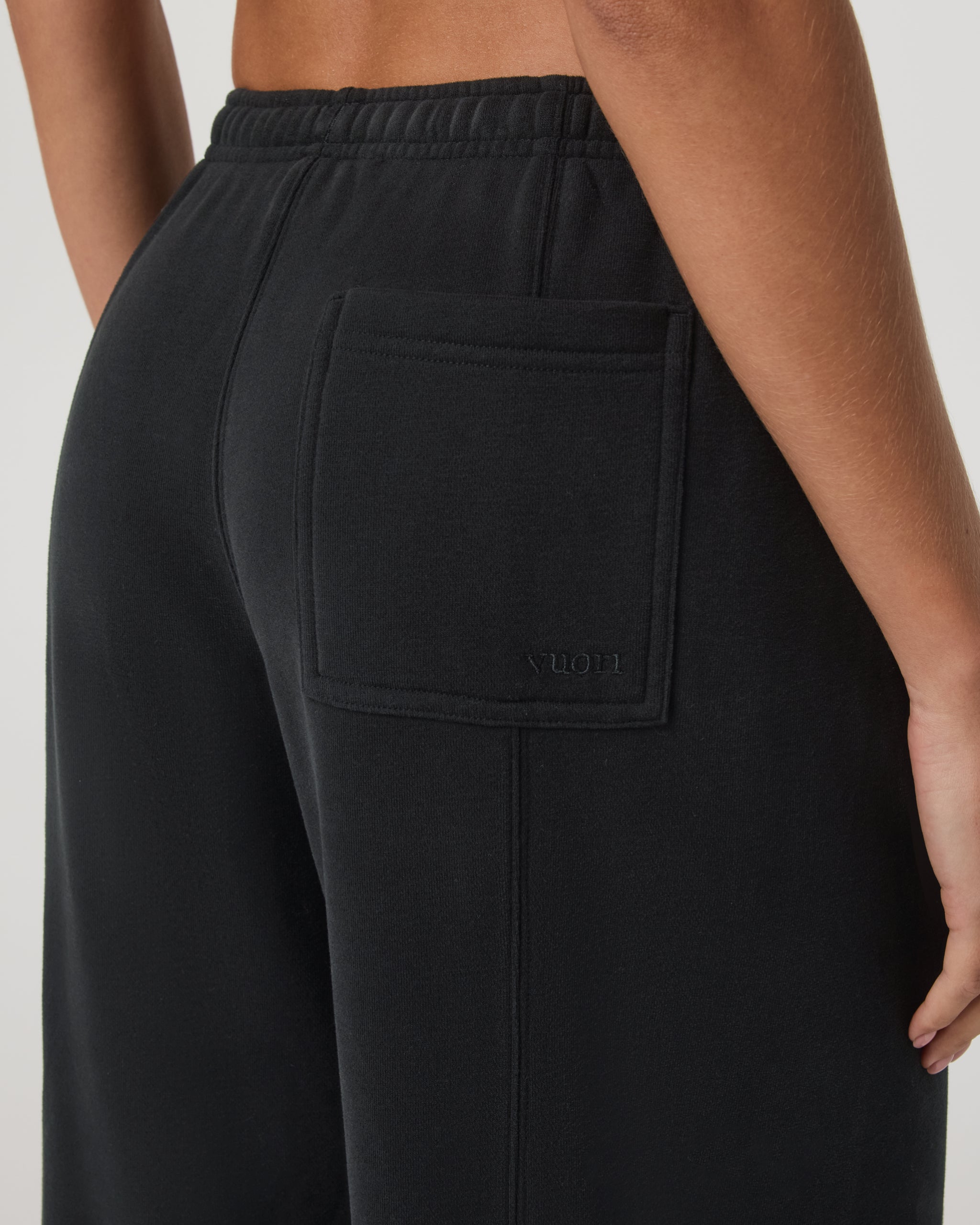 Sedona Barrel Crop Sweatpant | Black - Image 4