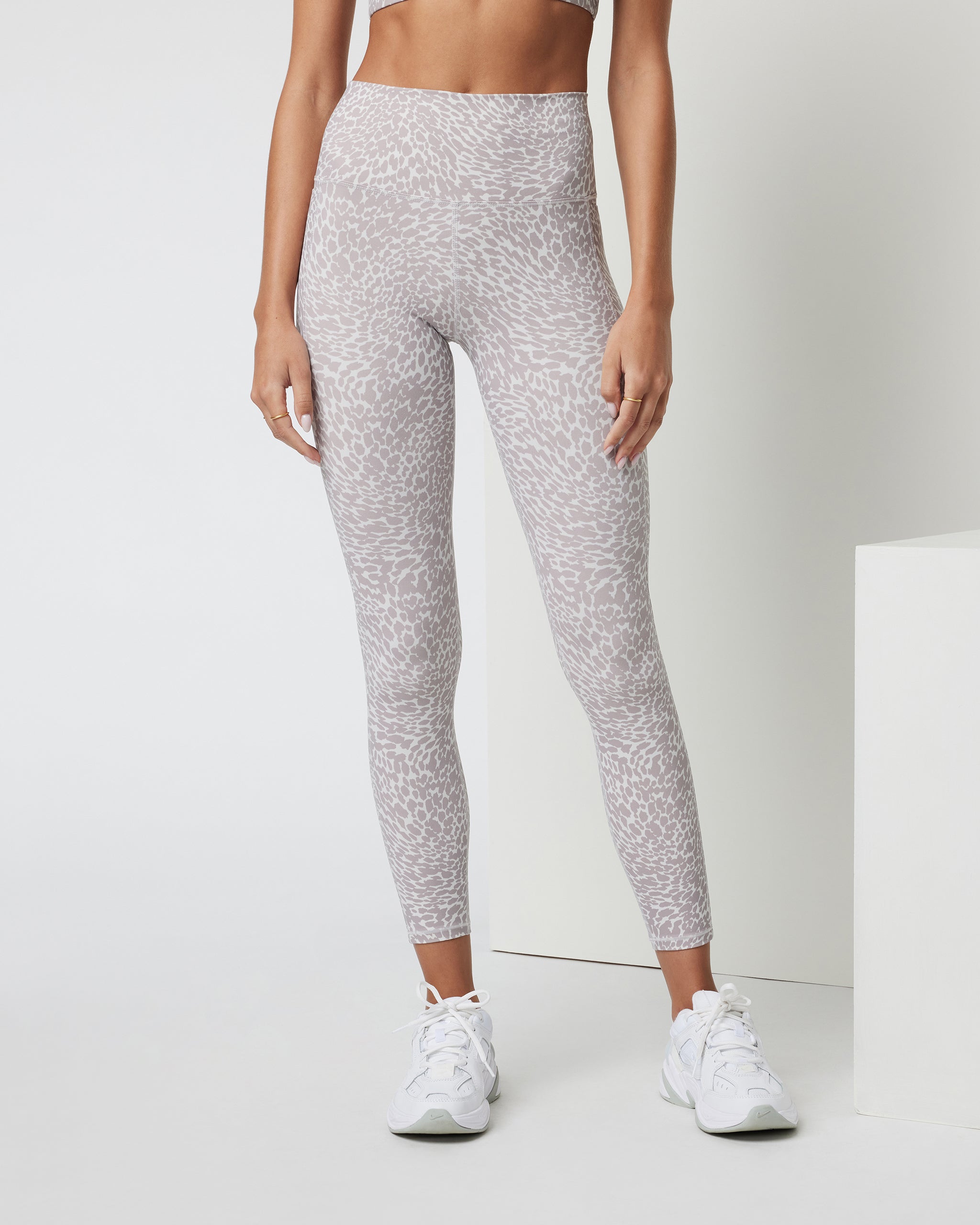 Studio Pocket Legging | Salt Blurred Torrent - Image 5