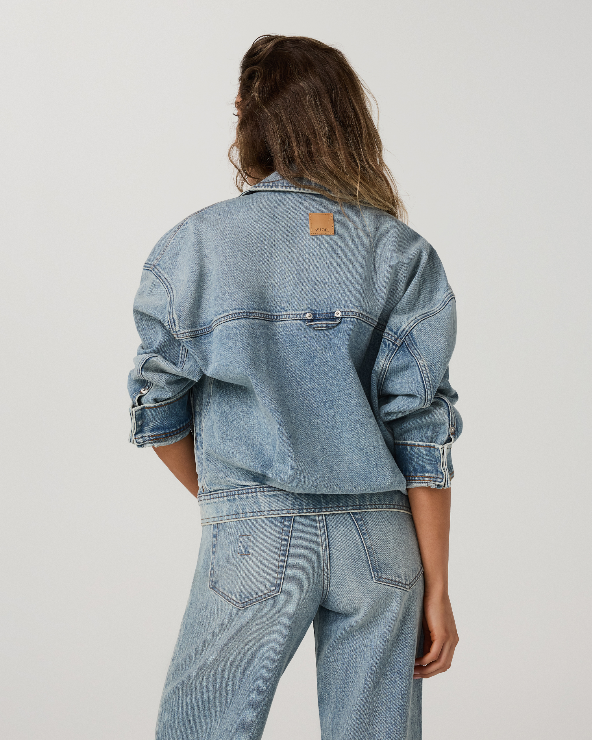 Women's Vuori Vintage Oversized Denim Jacket | Light Wash Indigo Denim - Image 3