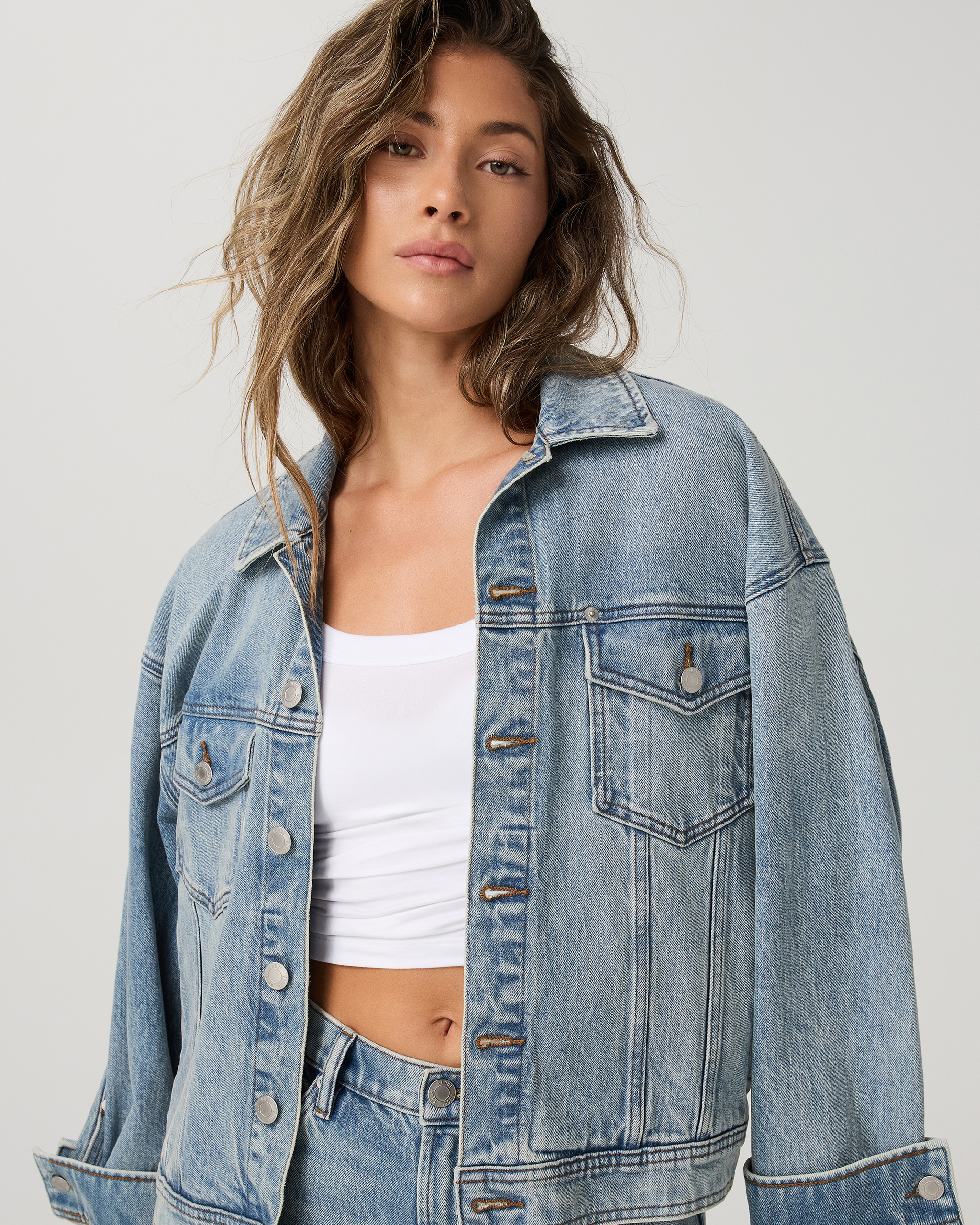 Women's Vuori Vintage Oversized Denim Jacket | Light Wash Indigo Denim - Image 8