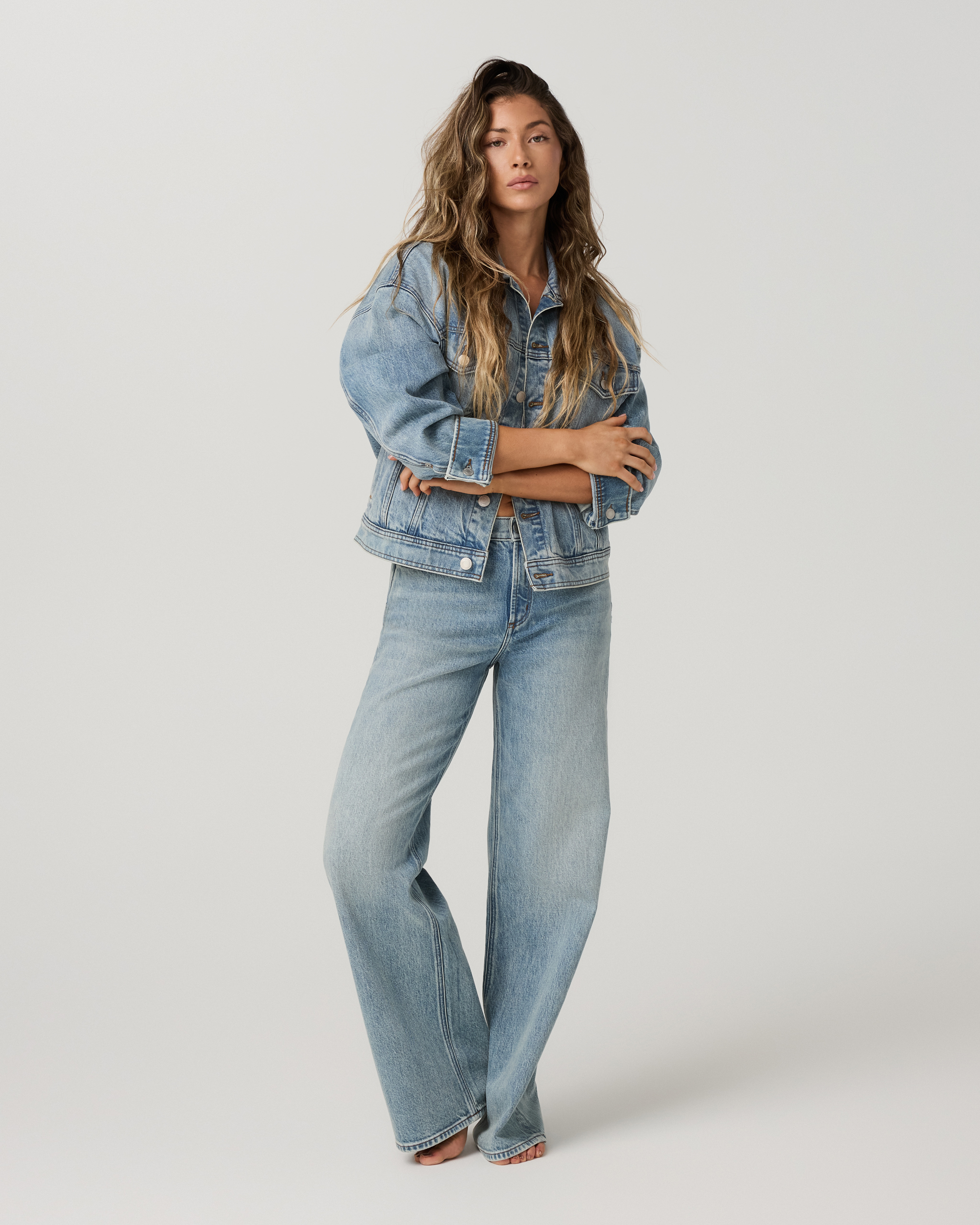 Women's Vuori Vintage Oversized Denim Jacket | Light Wash Indigo Denim - Image 7
