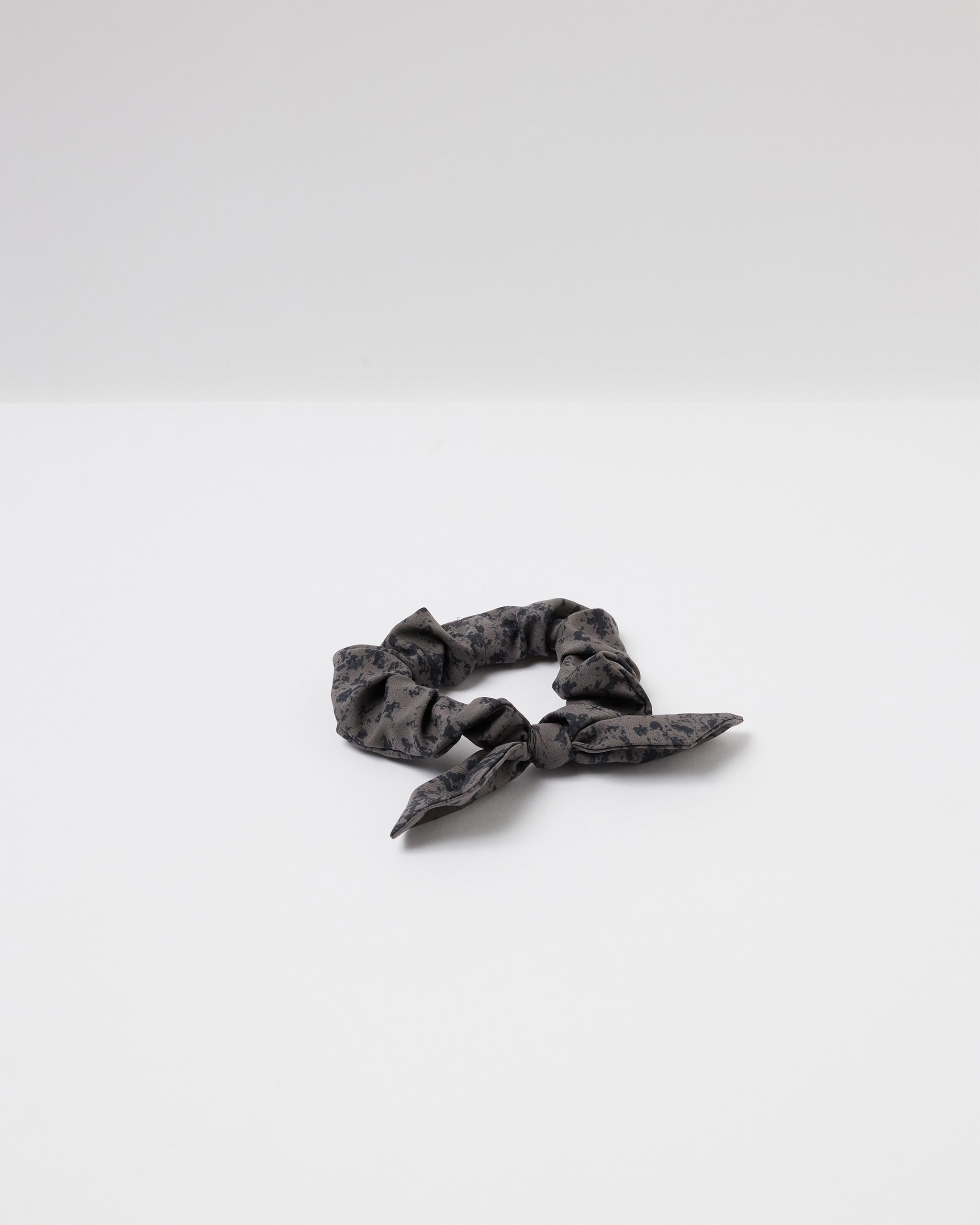 Tie Scrunchy | Chia Stucco