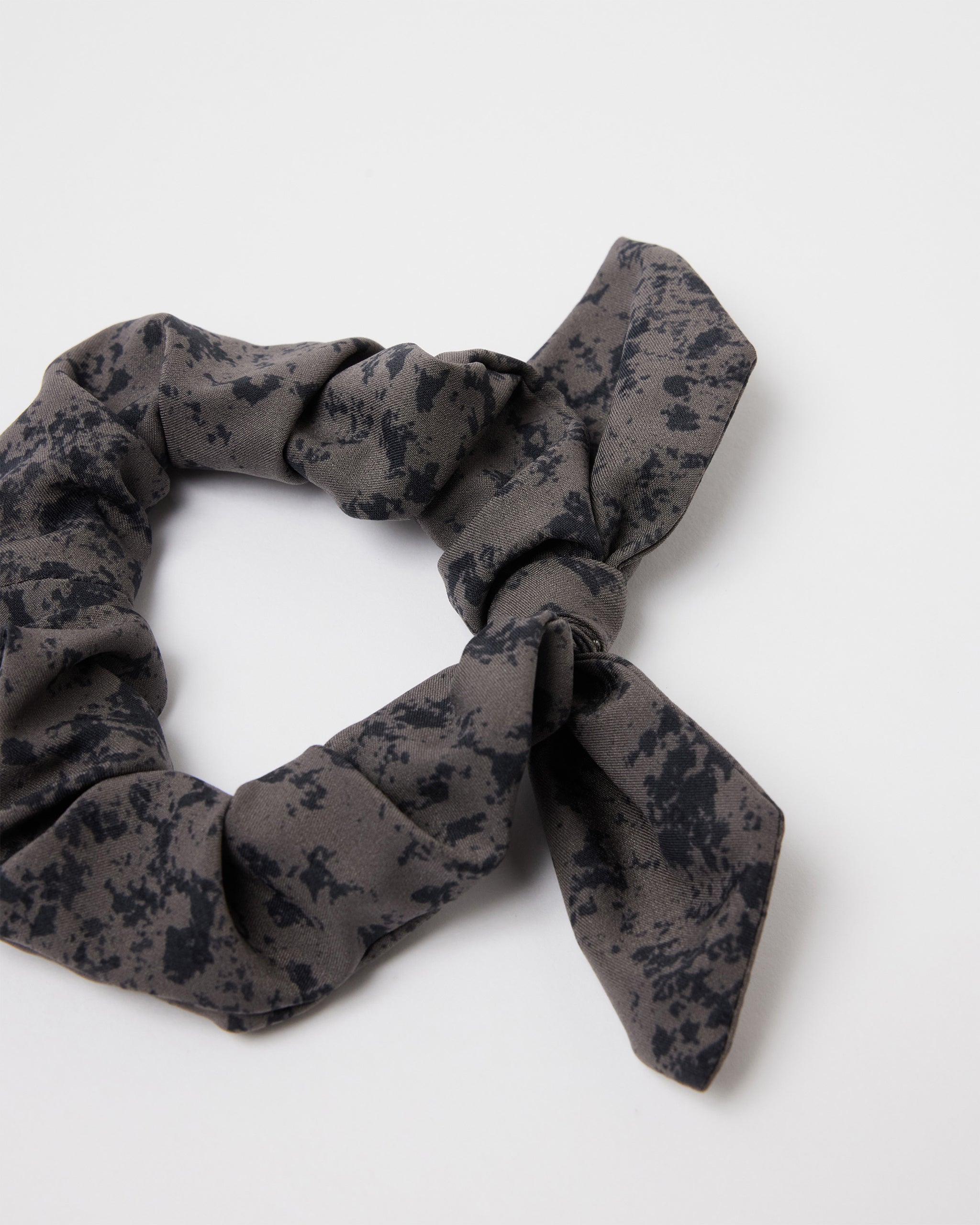 Tie Scrunchy | Chia Stucco - Image 3